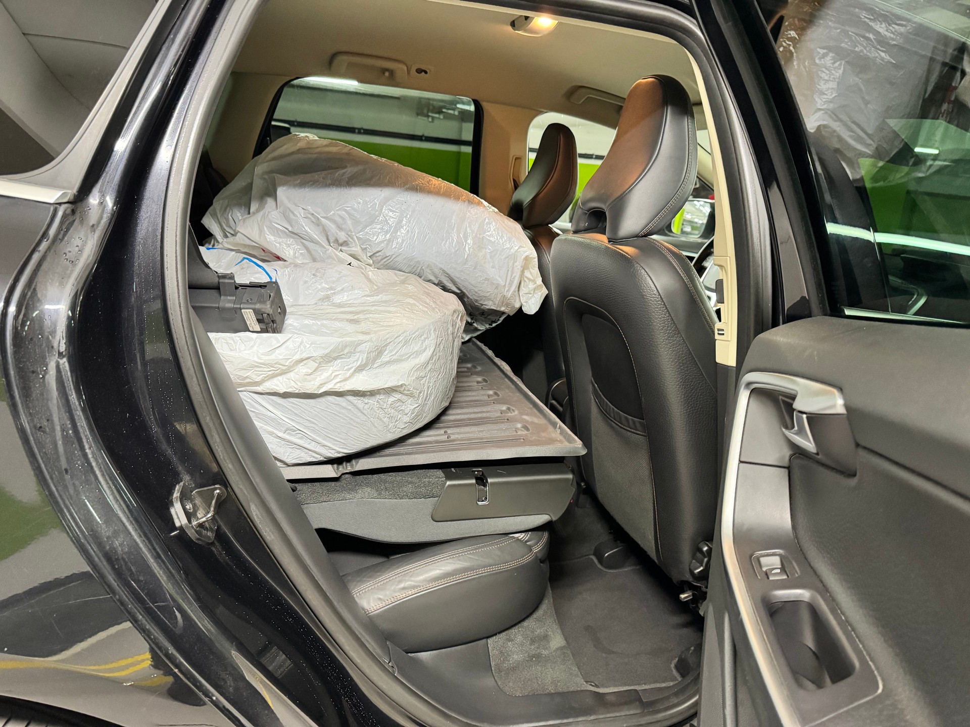 VOLVO XC60 2.4D AWD Summum-image-9