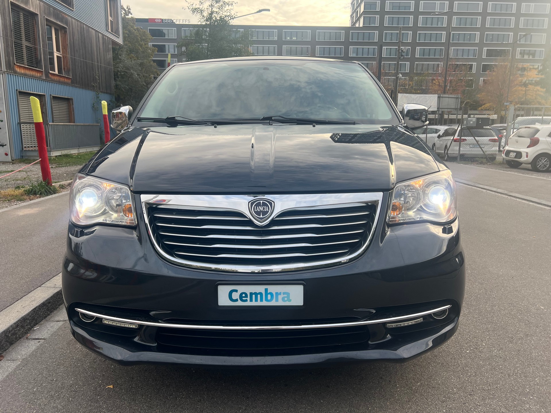LANCIA Voyager 2.8D Platinum Automatic-image-1