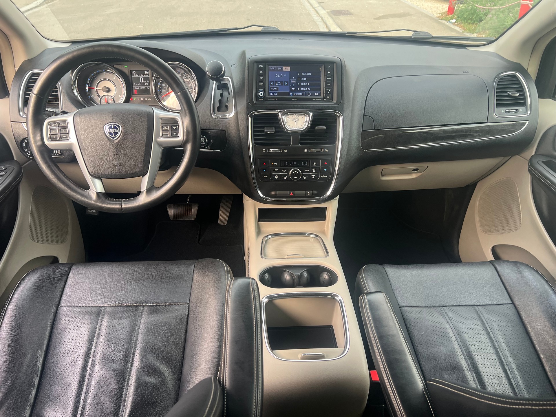 LANCIA Voyager 2.8D Platinum Automatic-image-9