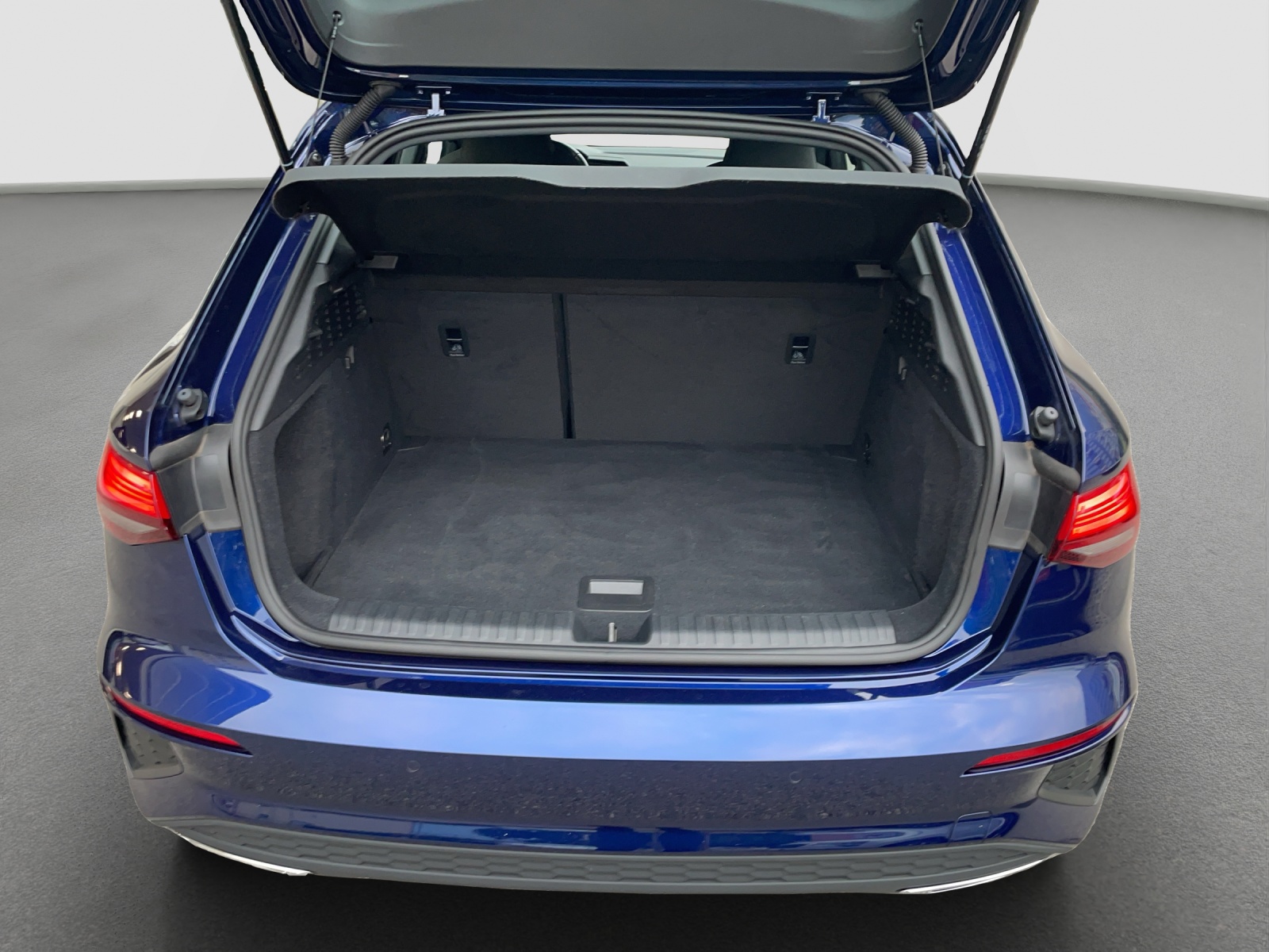 AUDI A3 Sportback 35 TFSI Attraction S-tronic-image-9