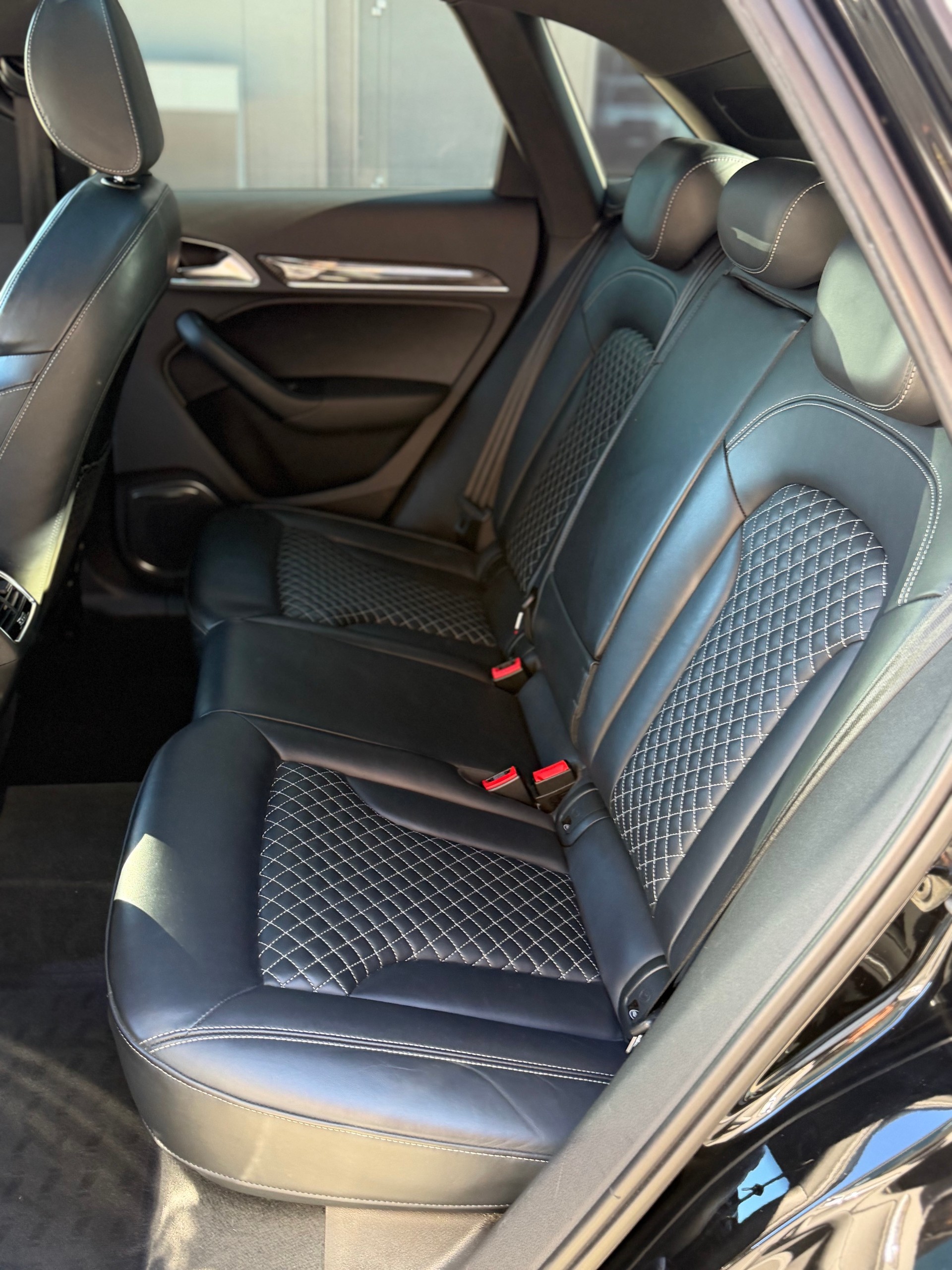 AUDI RS Q3 2.5 TFSI quattro S-tronic-image-9