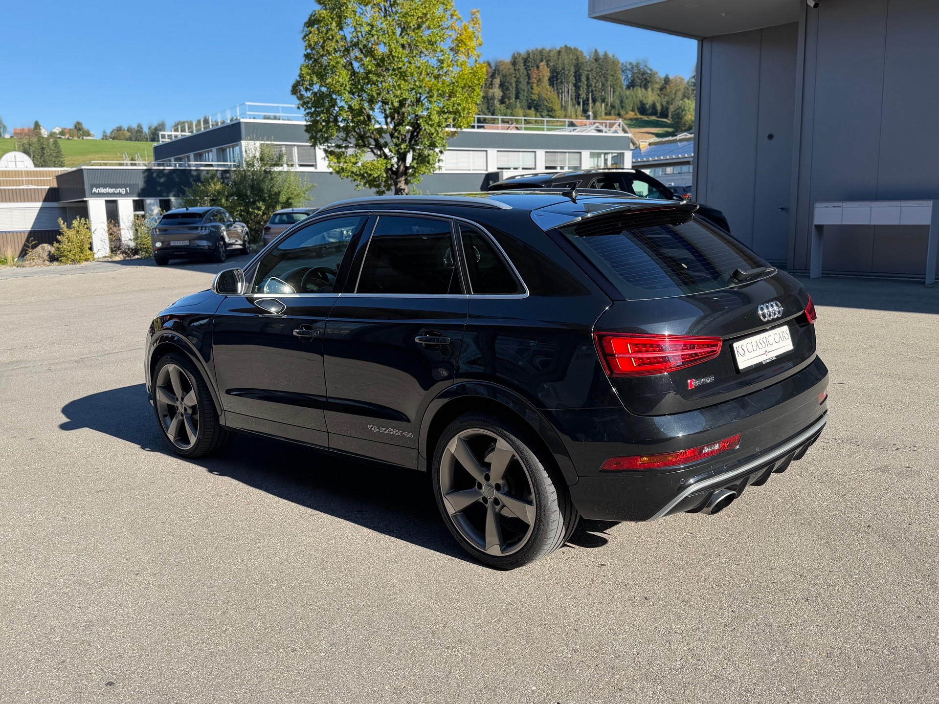 AUDI RS Q3 2.5 TFSI quattro S-tronic-image-3