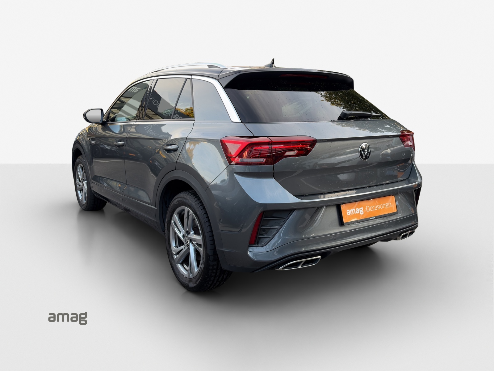 VW T-Roc 2.0 TSI R-Line DSG 4Motion-image-2