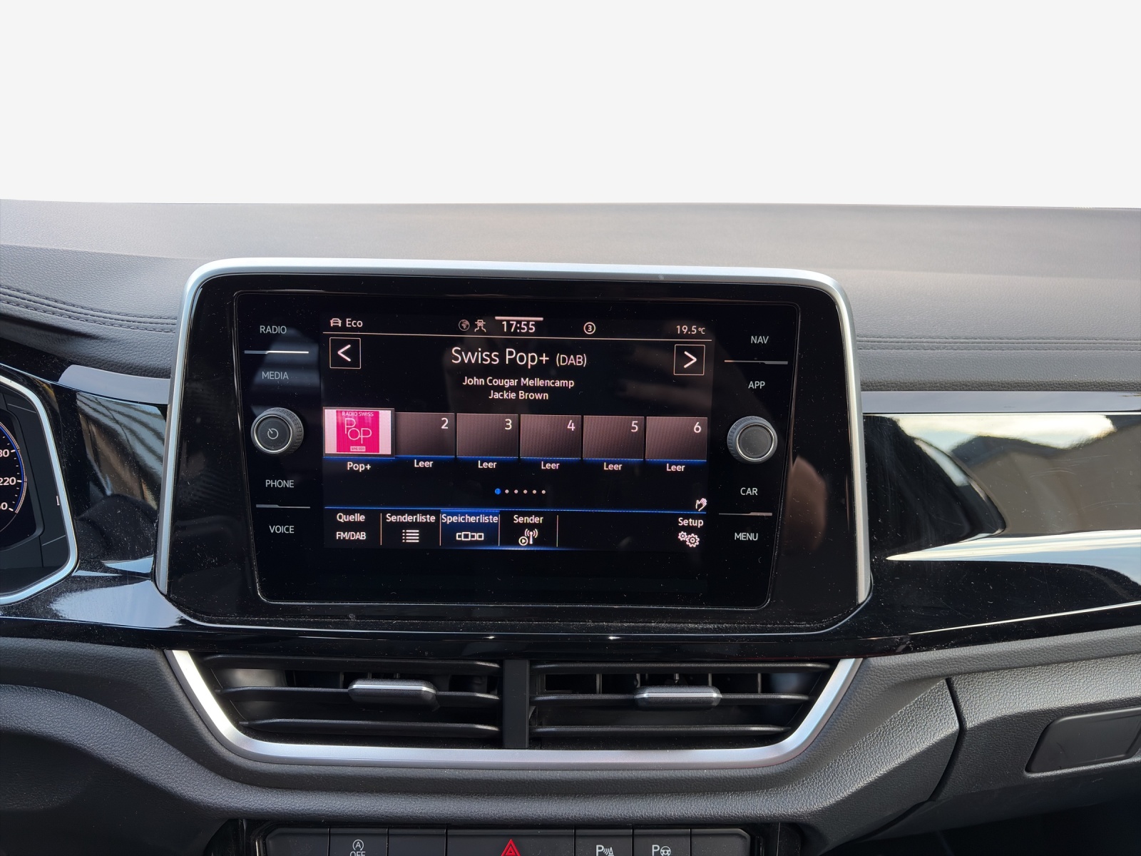 VW T-Roc 2.0 TSI R-Line DSG 4Motion-image-10