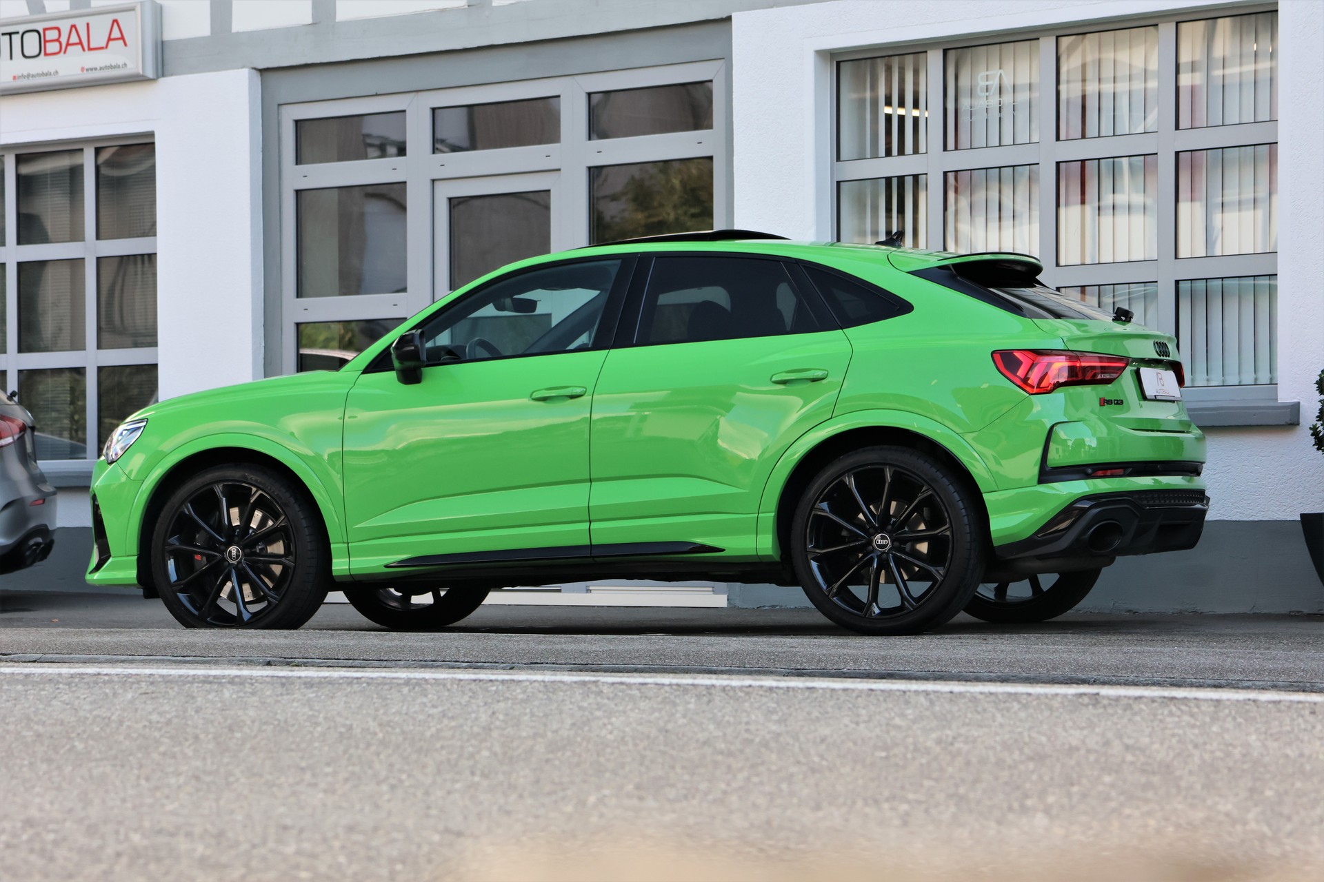 AUDI RS Q3 Sportback quattro S tronic (CH) *KyalamiGreen*-showroom-element-3