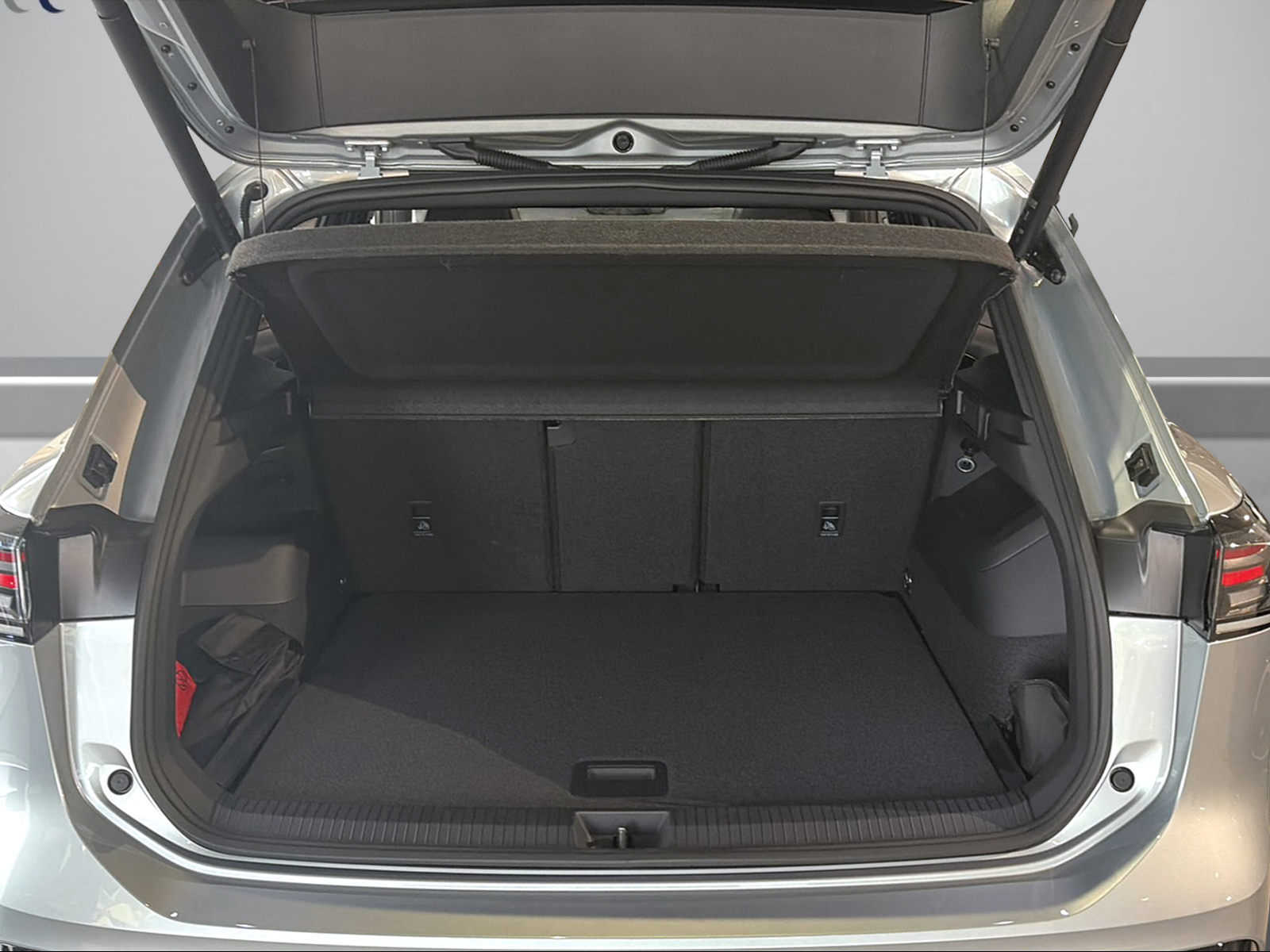 VW Tiguan 2.0 TSI DSG R-Line Plus 4Motion-image-3