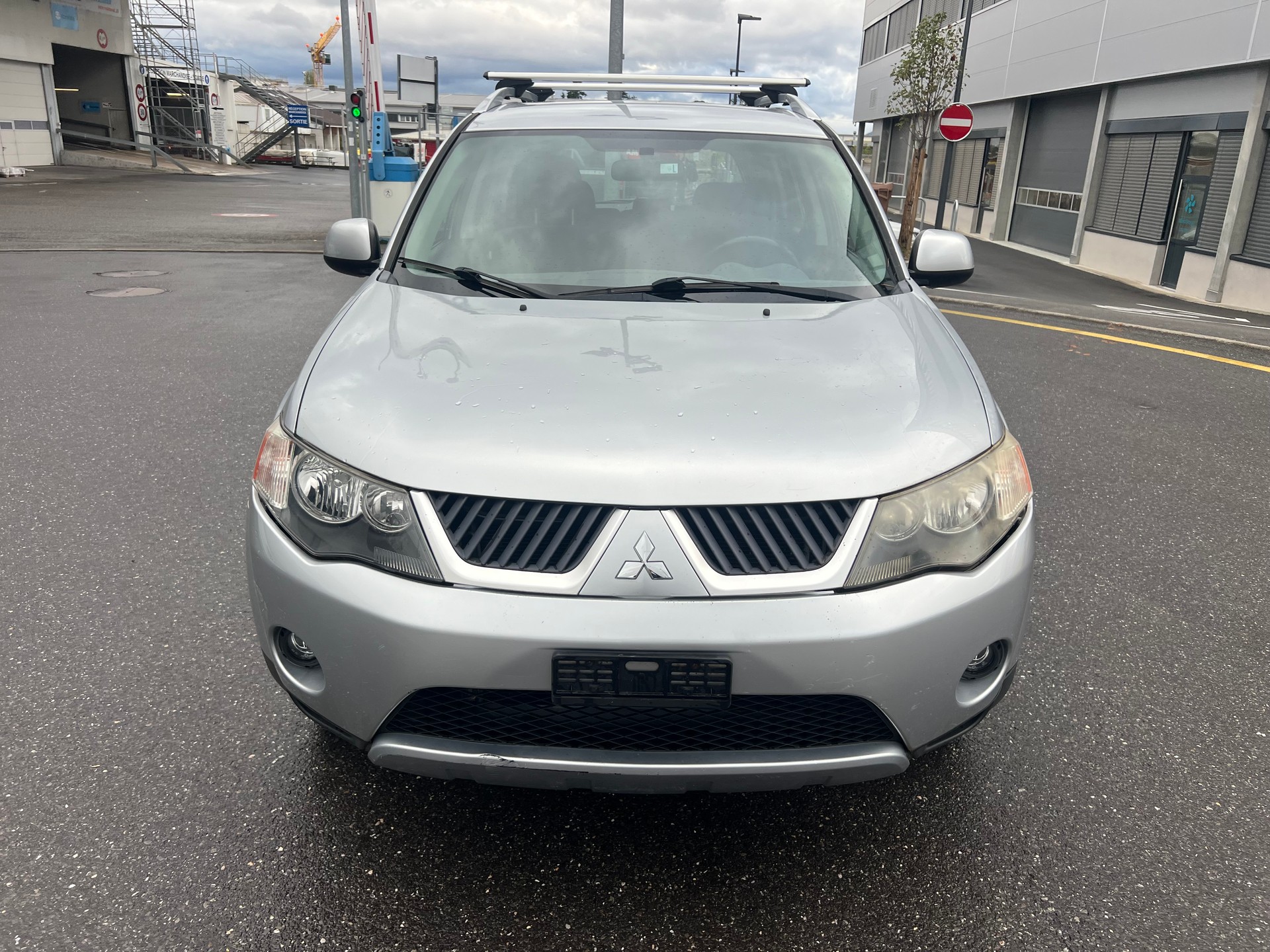 MITSUBISHI Outlander 2.4 Instyle 4WD CVT-image-1
