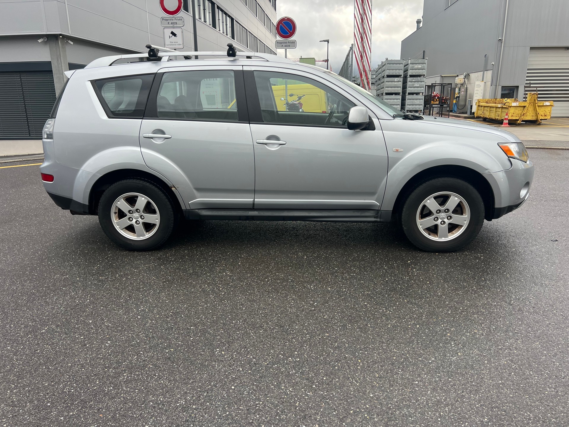MITSUBISHI Outlander 2.4 Instyle 4WD CVT-image-6
