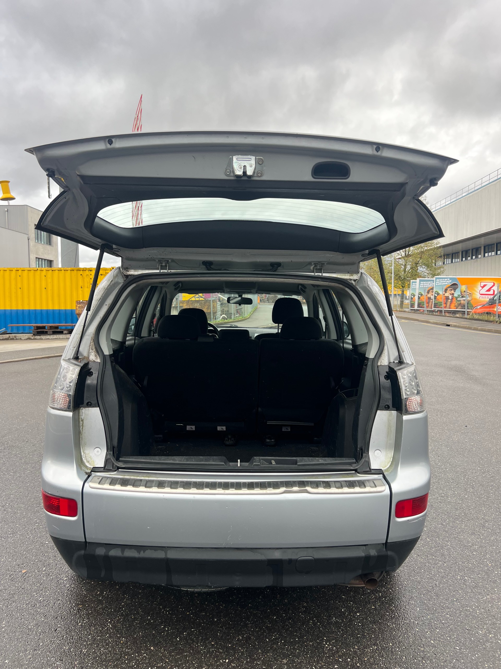 MITSUBISHI Outlander 2.4 Instyle 4WD CVT-image-14