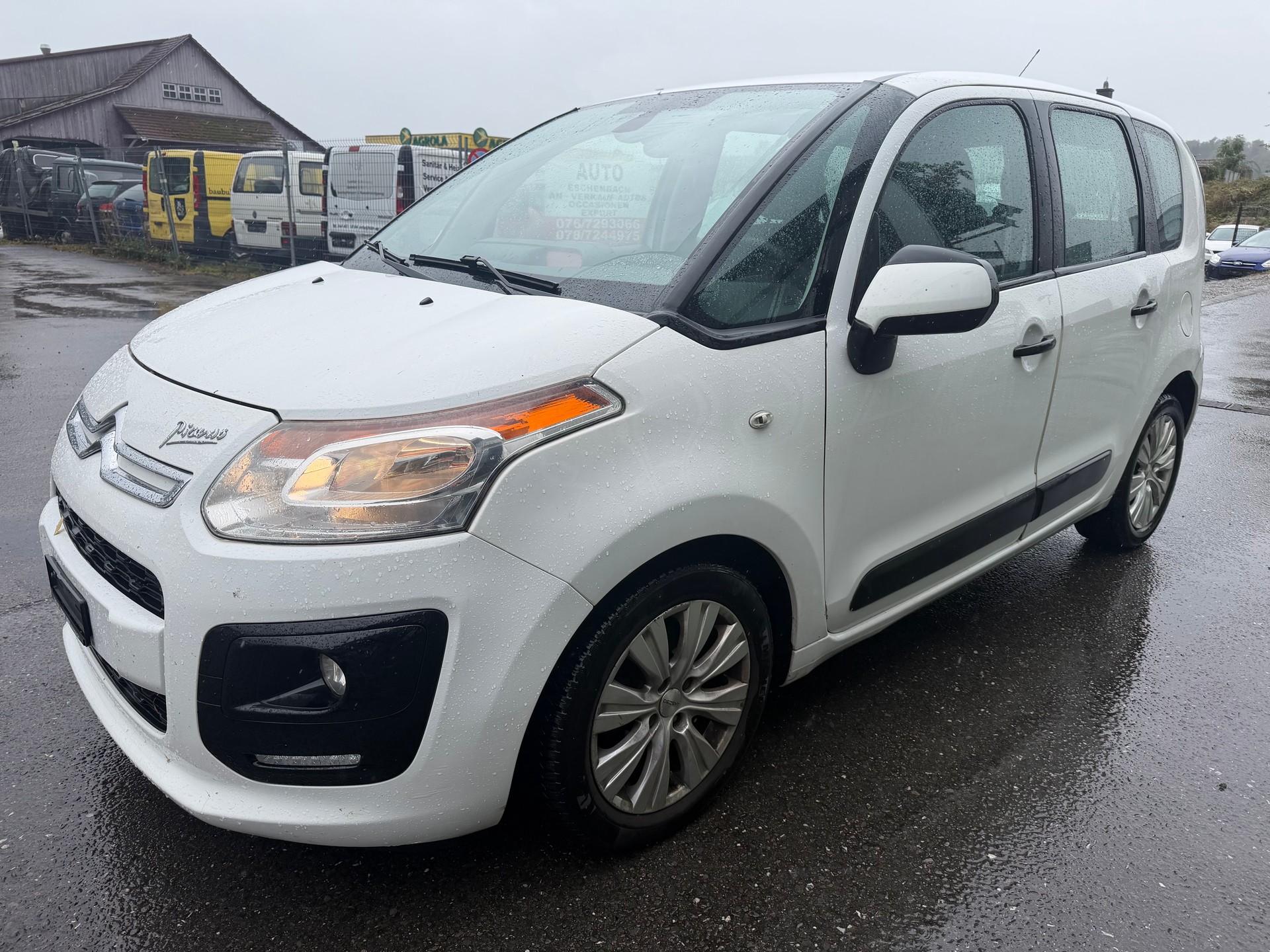 CITROEN C3 Picasso 1.6 HDi Exclusive EGS6-image-1