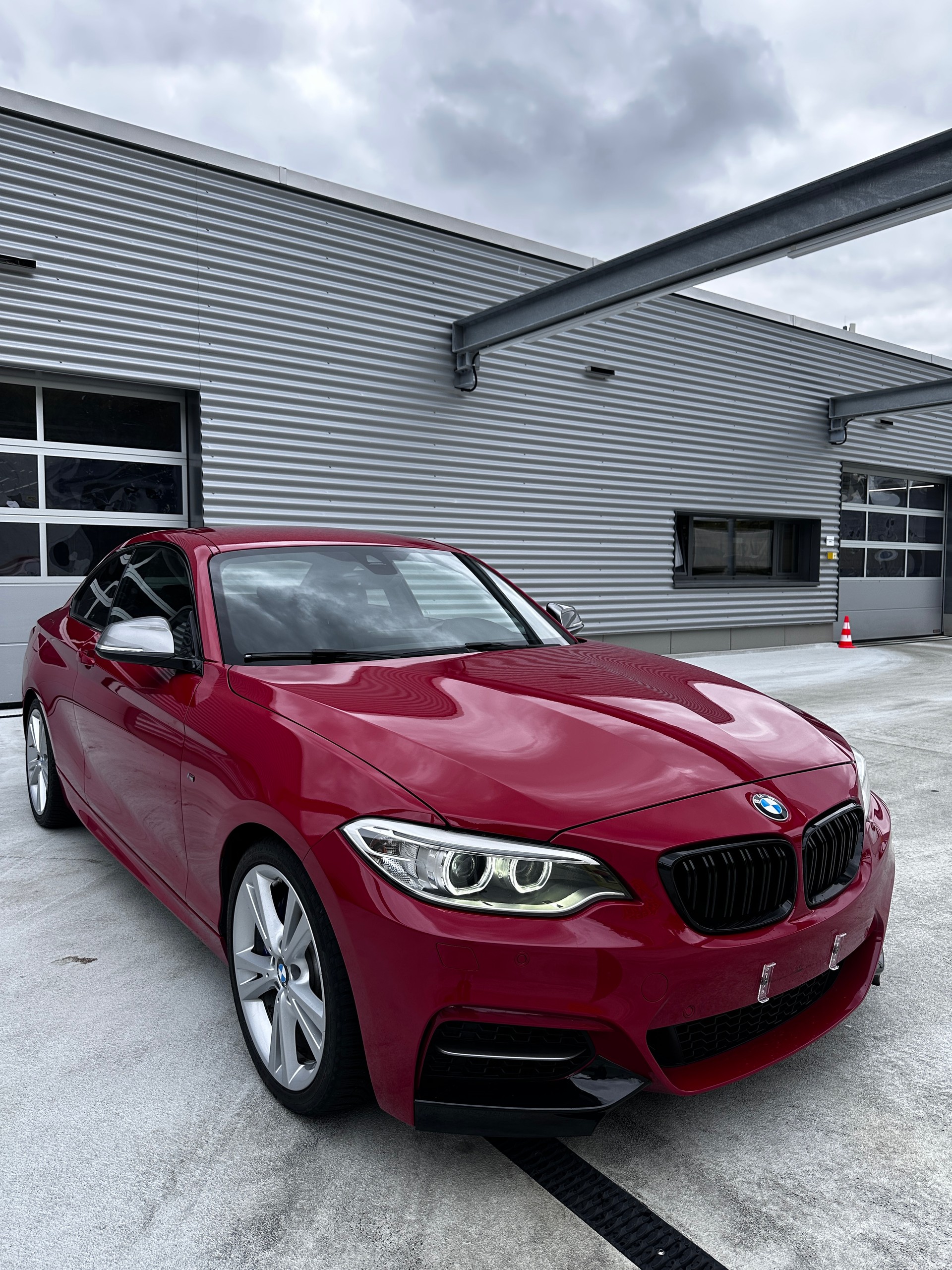 BMW M235i xDrive-image-2