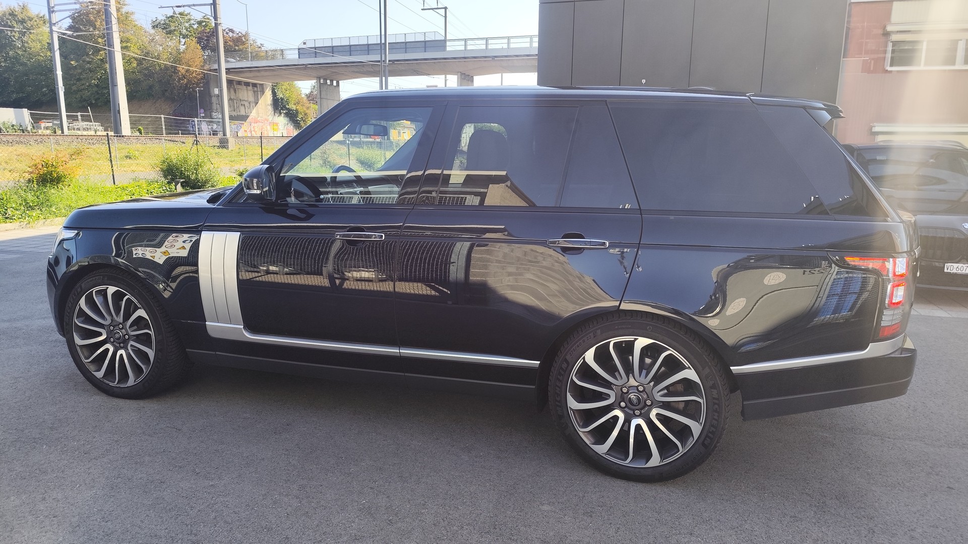 LAND ROVER Range Rover LWB 5.0 V8 SC Autobiography Automatic-image-3