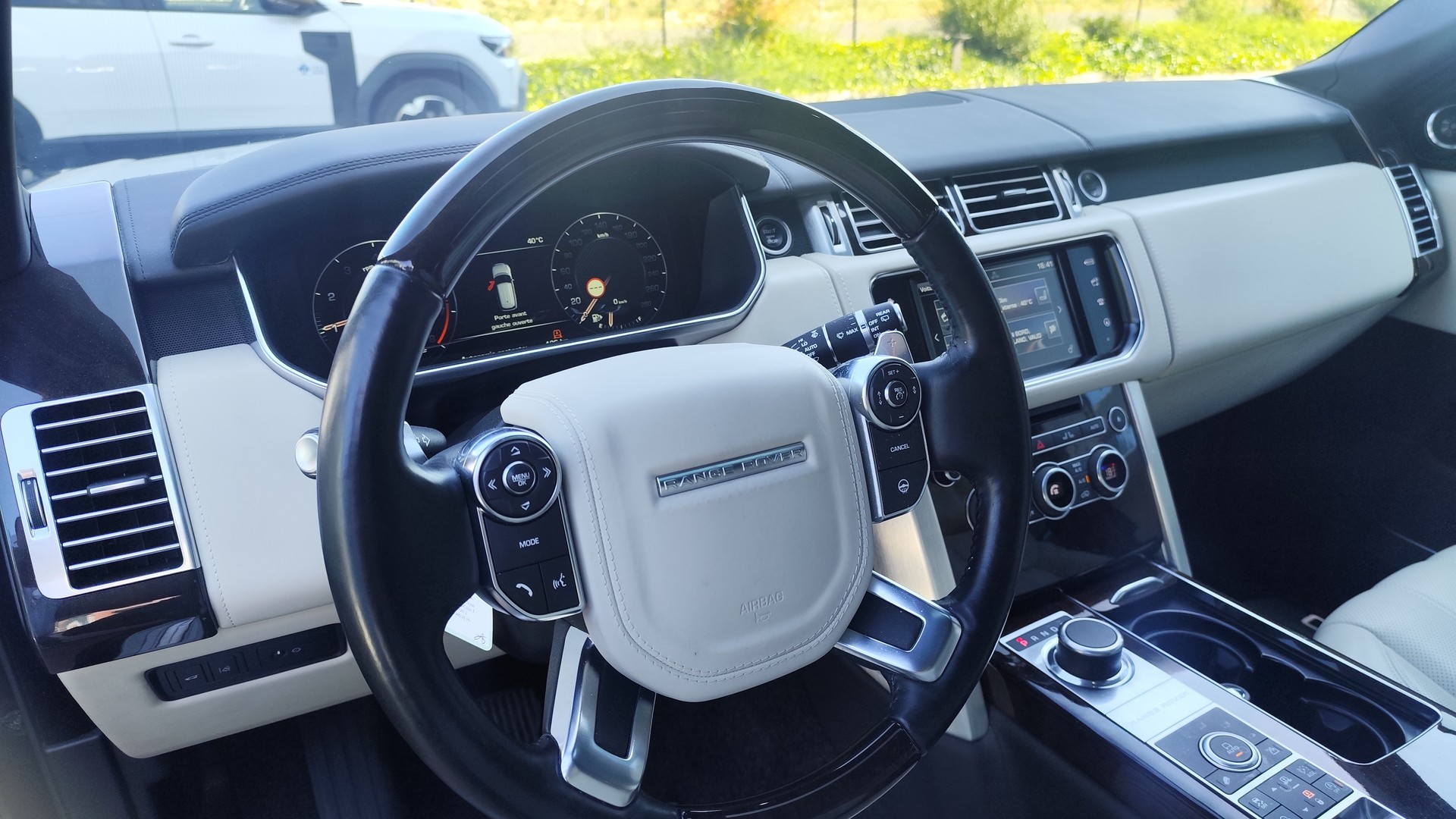 LAND ROVER Range Rover LWB 5.0 V8 SC Autobiography Automatic-image-12