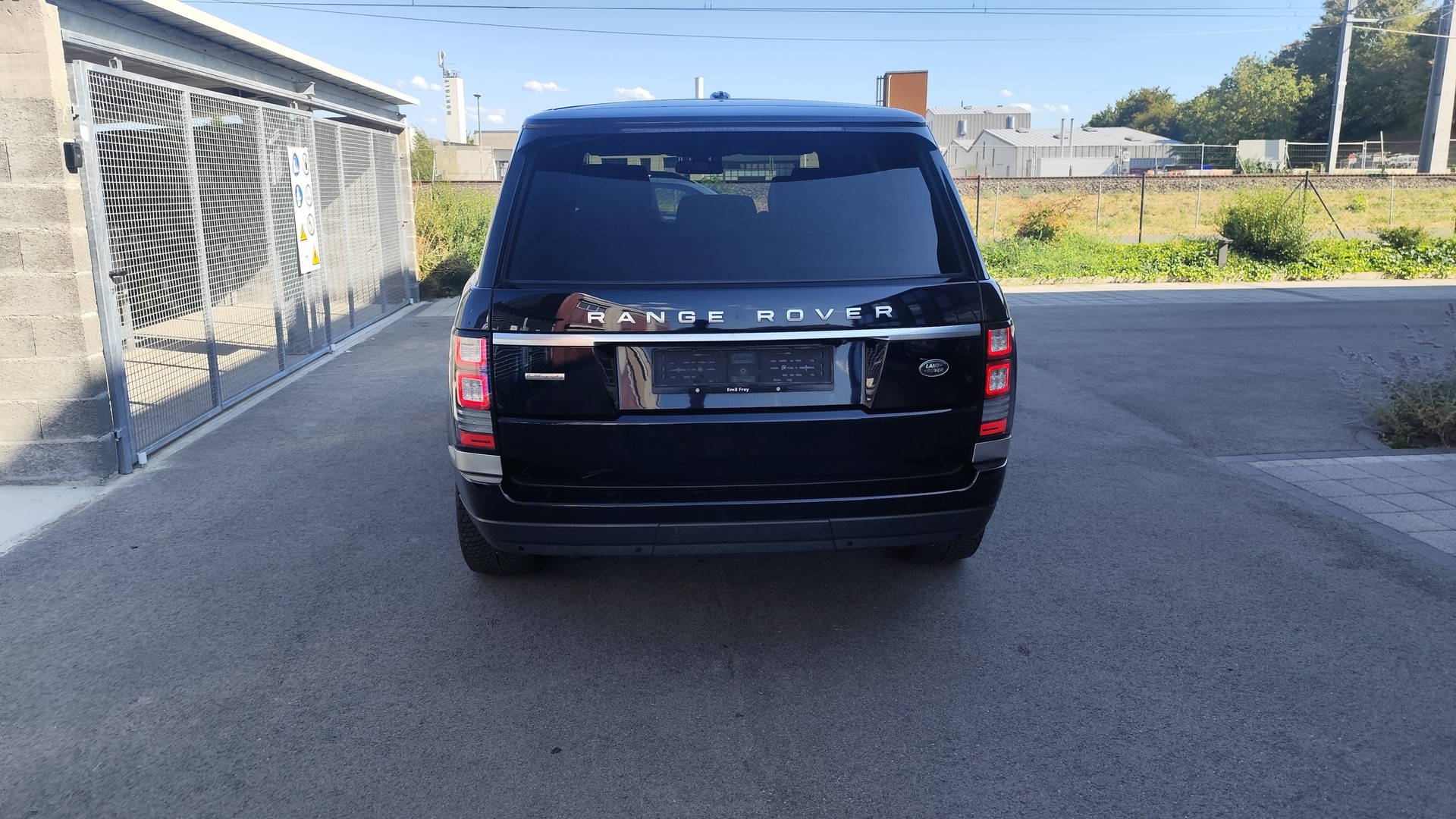 LAND ROVER Range Rover LWB 5.0 V8 SC Autobiography Automatic-image-5