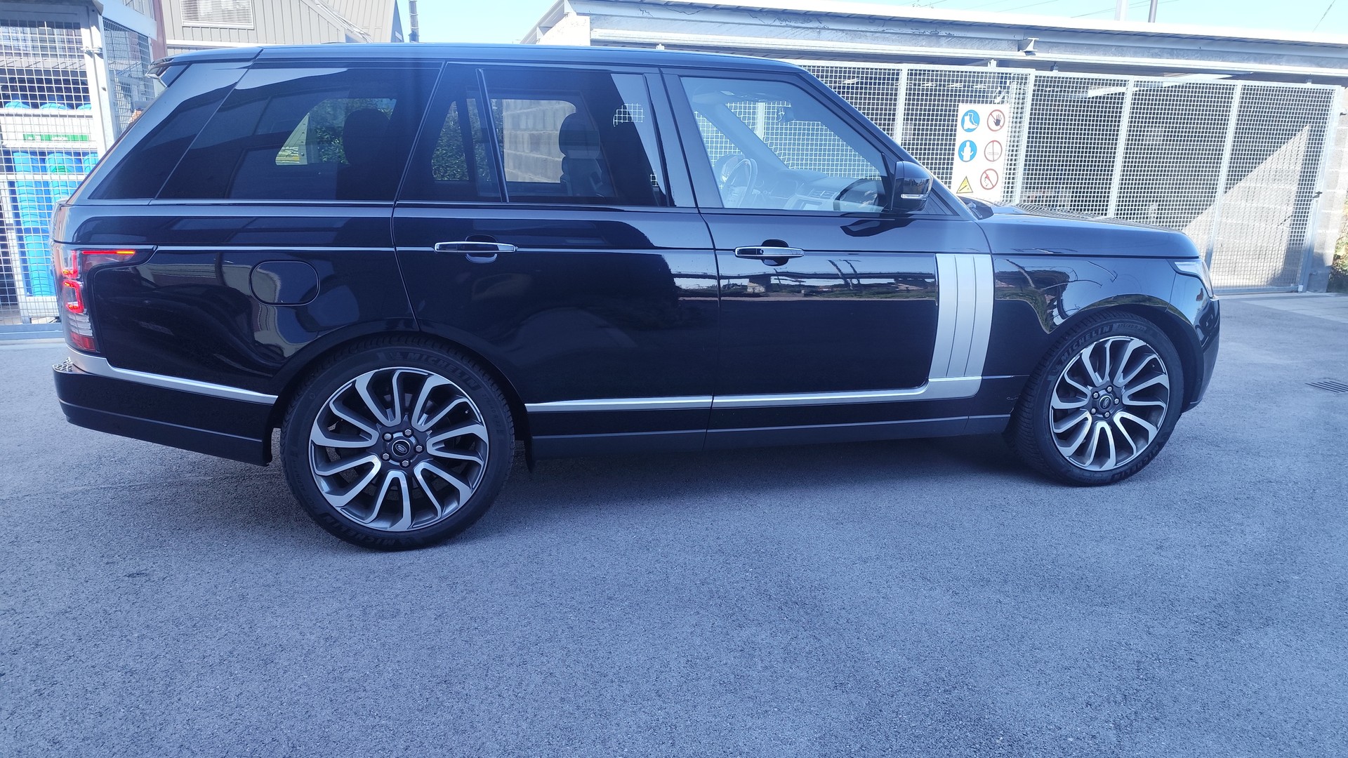 LAND ROVER Range Rover LWB 5.0 V8 SC Autobiography Automatic-image-7