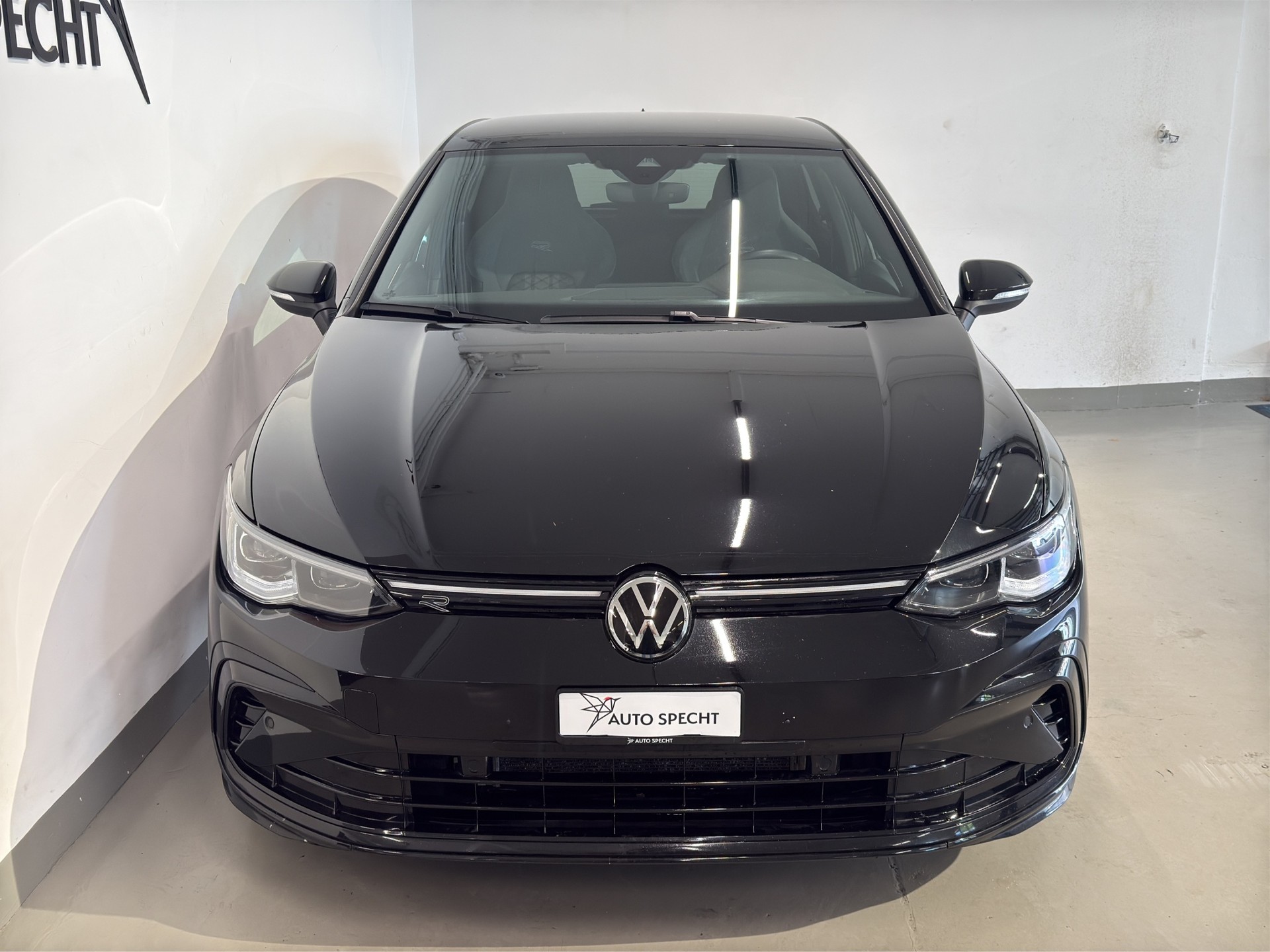 VW Golf 1.5 eTSI mHEV ACT R-Line DSG-showroom-element-3
