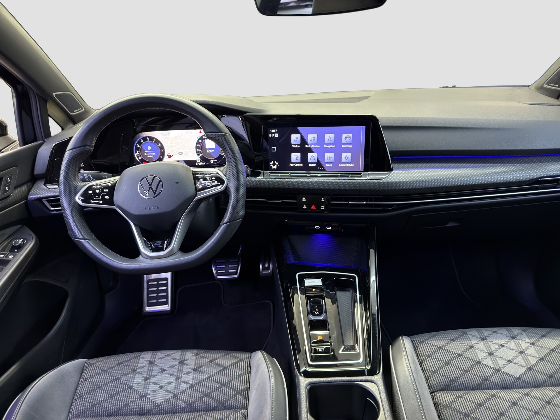 VW Golf 1.5 eTSI mHEV ACT R-Line DSG-image-7