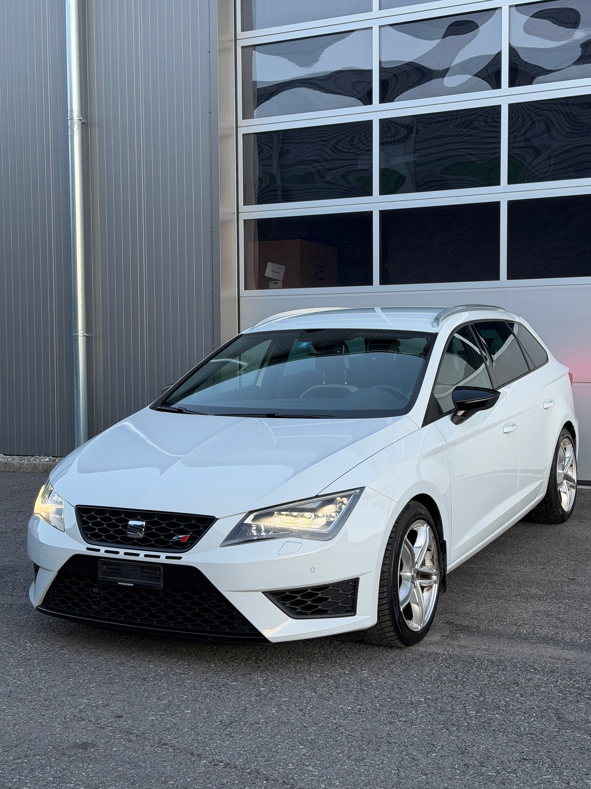 SEAT Leon ST 2.0 TSI Cupra 280 DSG