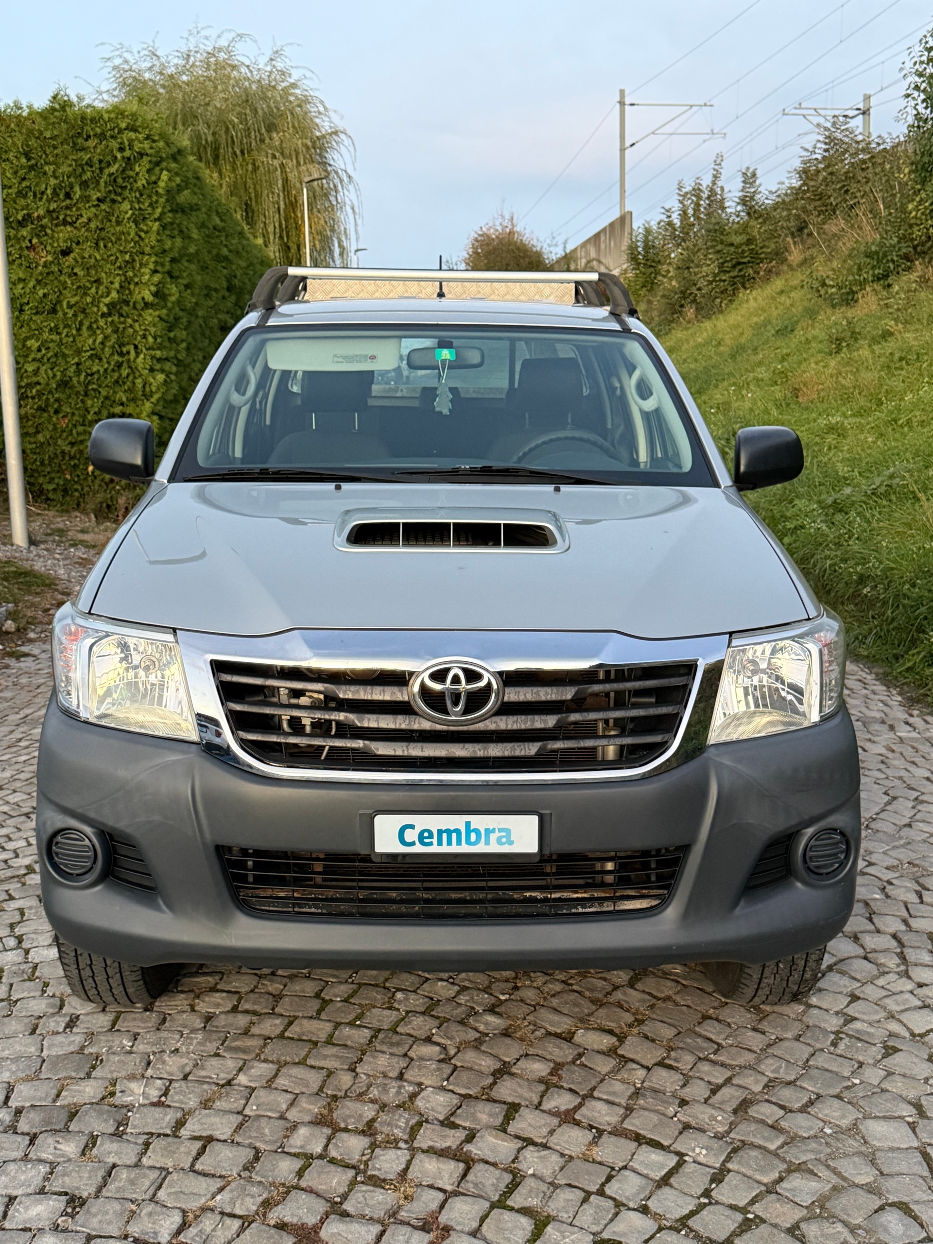 TOYOTA Hilux 2.5D 4WD Double Cab Luna