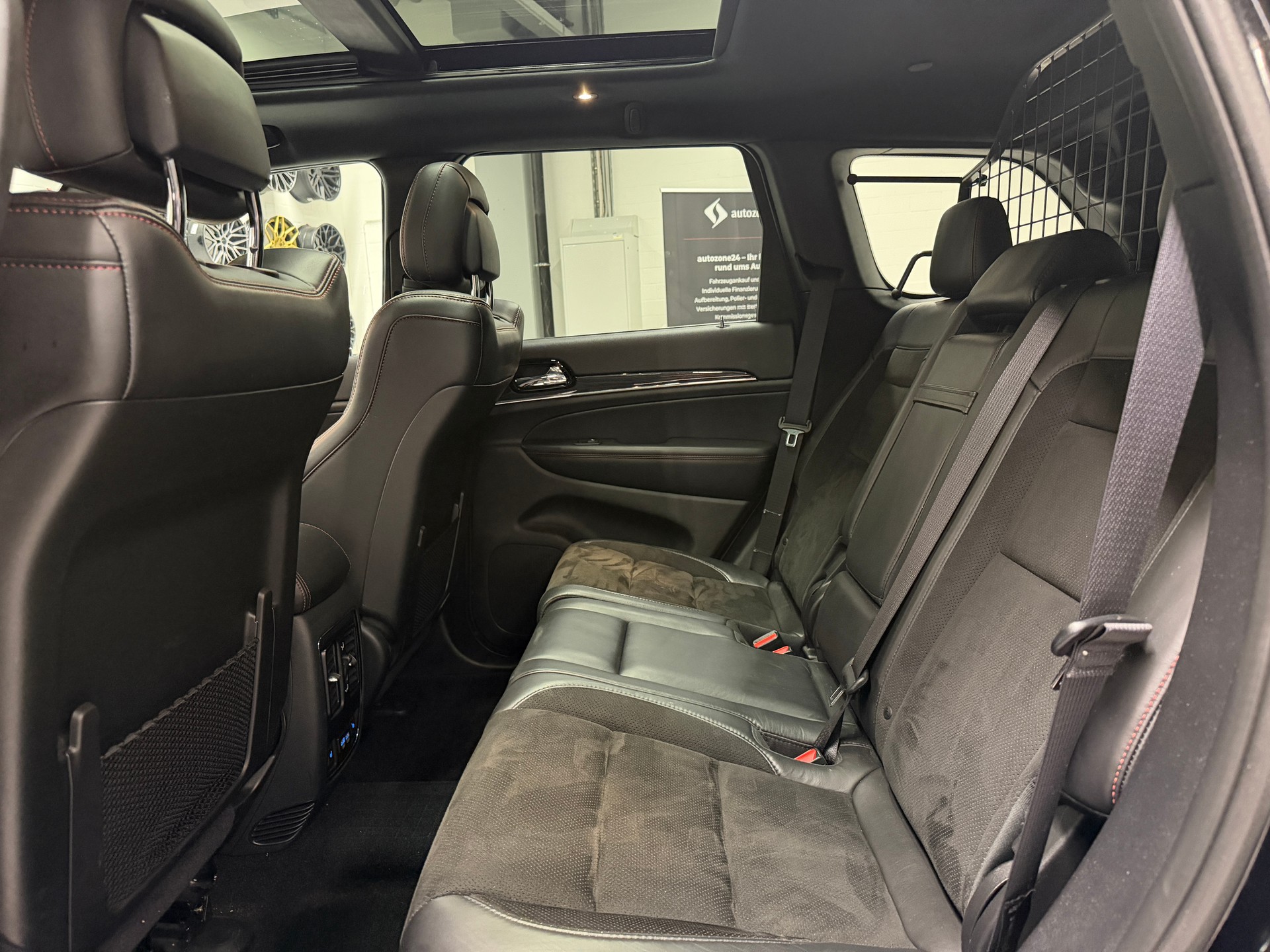 JEEP Grand Cherokee 3.0 CRD 250 Trailhawk-image-19