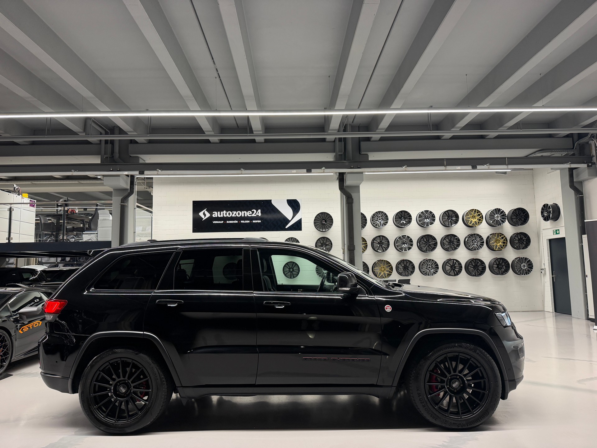 JEEP Grand Cherokee 3.0 CRD 250 Trailhawk-image-4