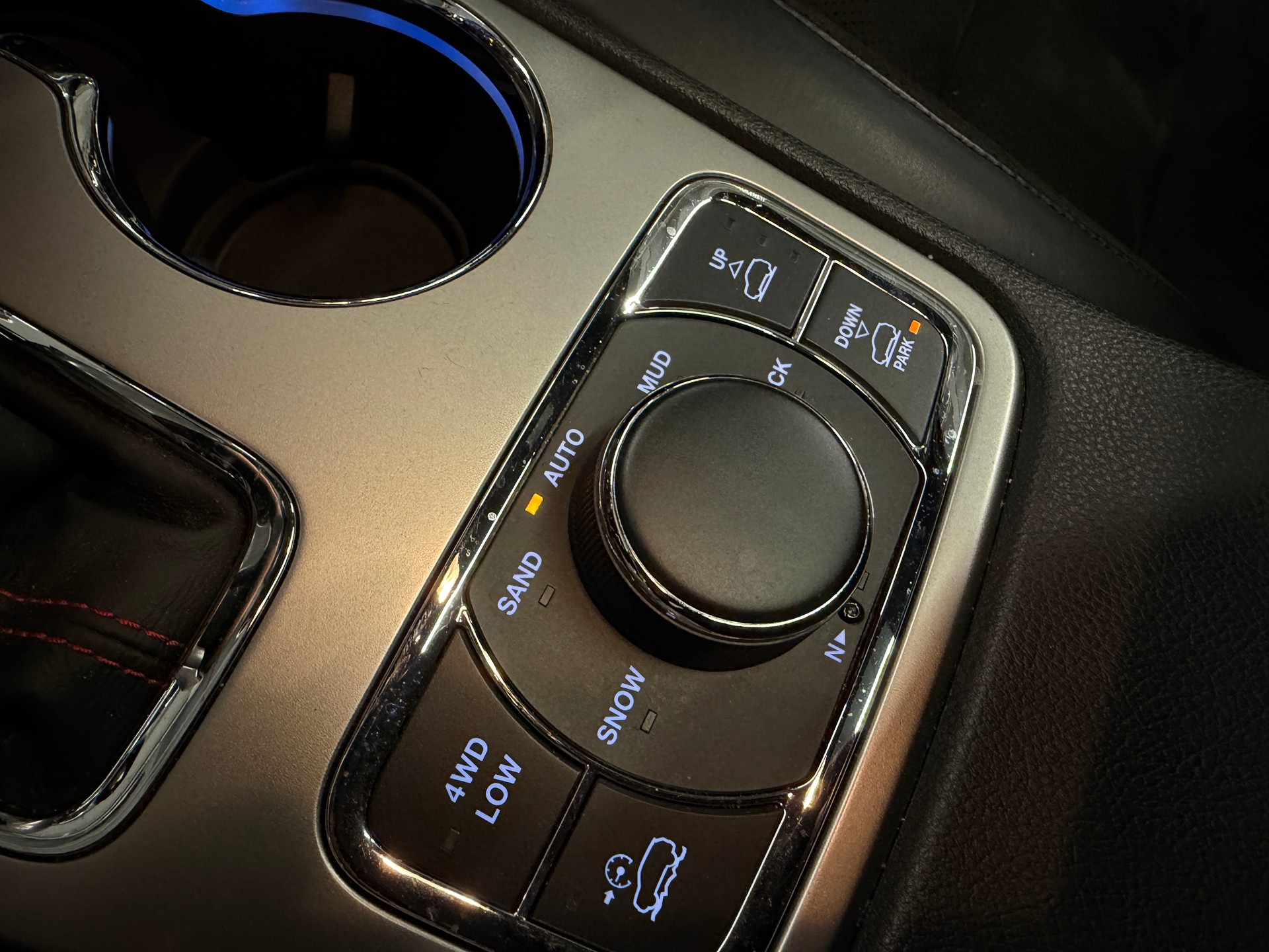 JEEP Grand Cherokee 3.0 CRD 250 Trailhawk-image-24
