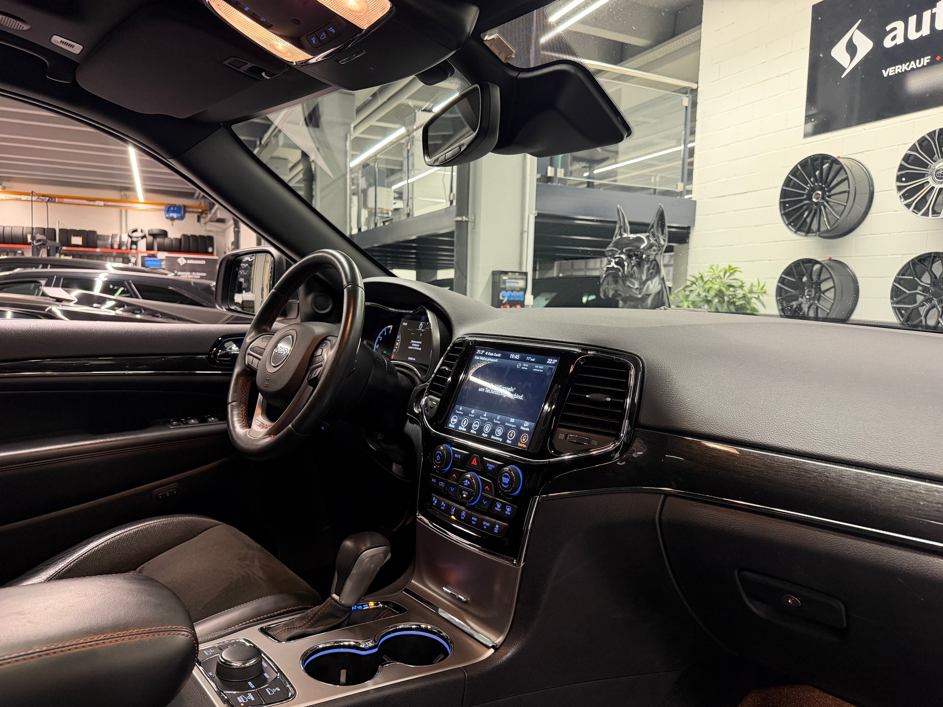 JEEP Grand Cherokee 3.0 CRD 250 Trailhawk-image-17