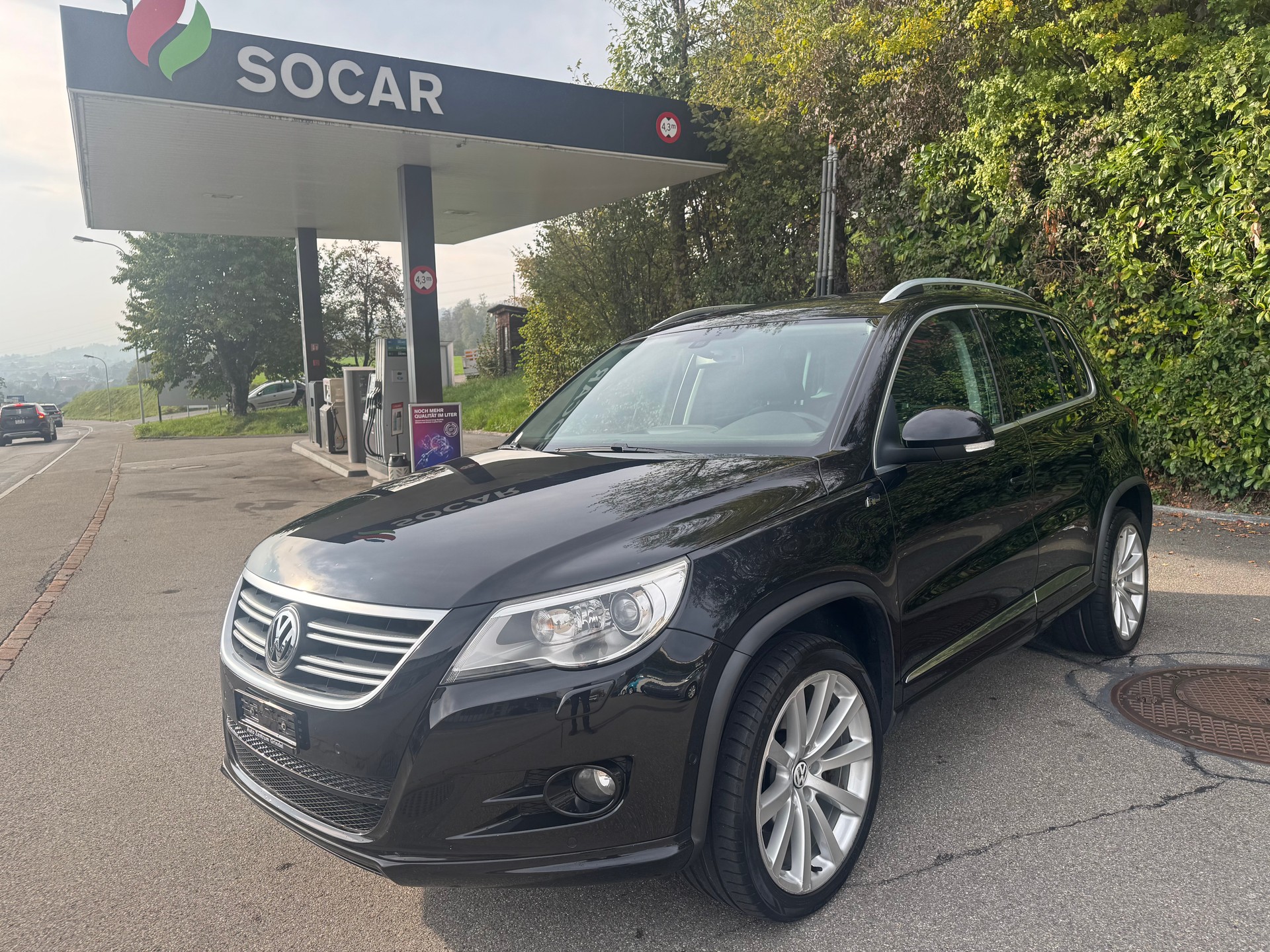 VW Tiguan 2.0 TSI Sport&Style R-Line DSG-image-1