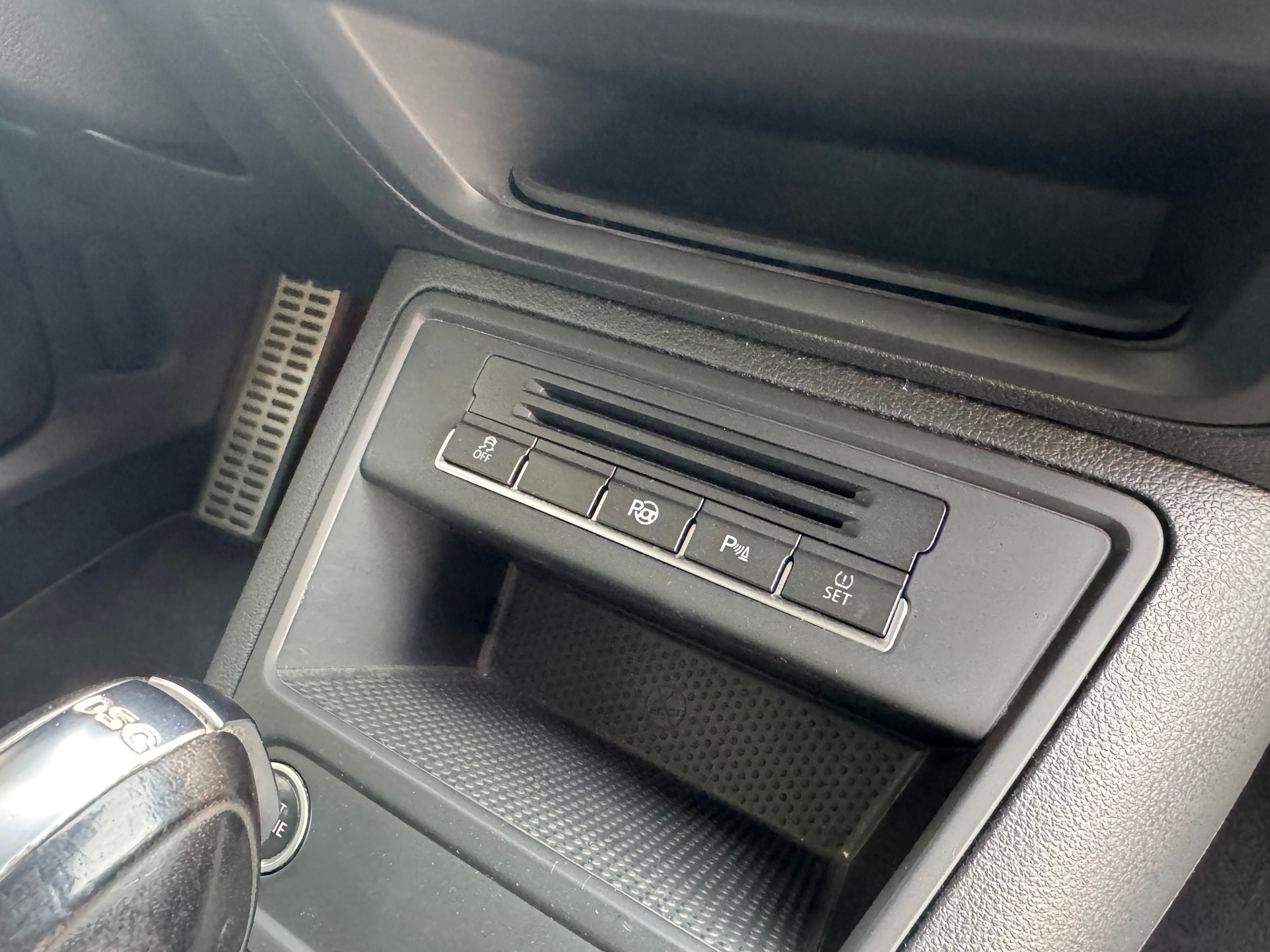 VW Tiguan 2.0 TSI Sport&Style R-Line DSG-image-7
