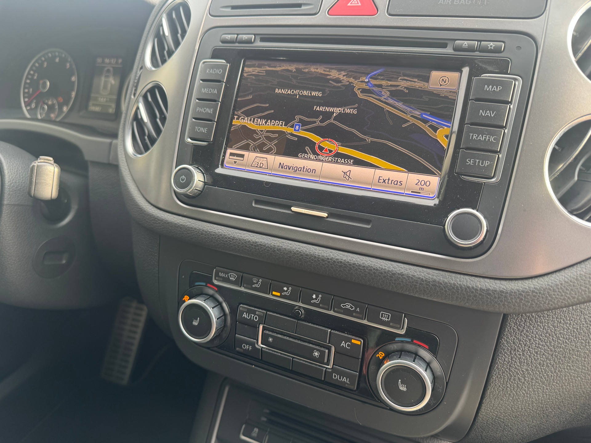 VW Tiguan 2.0 TSI Sport&Style R-Line DSG-image-6