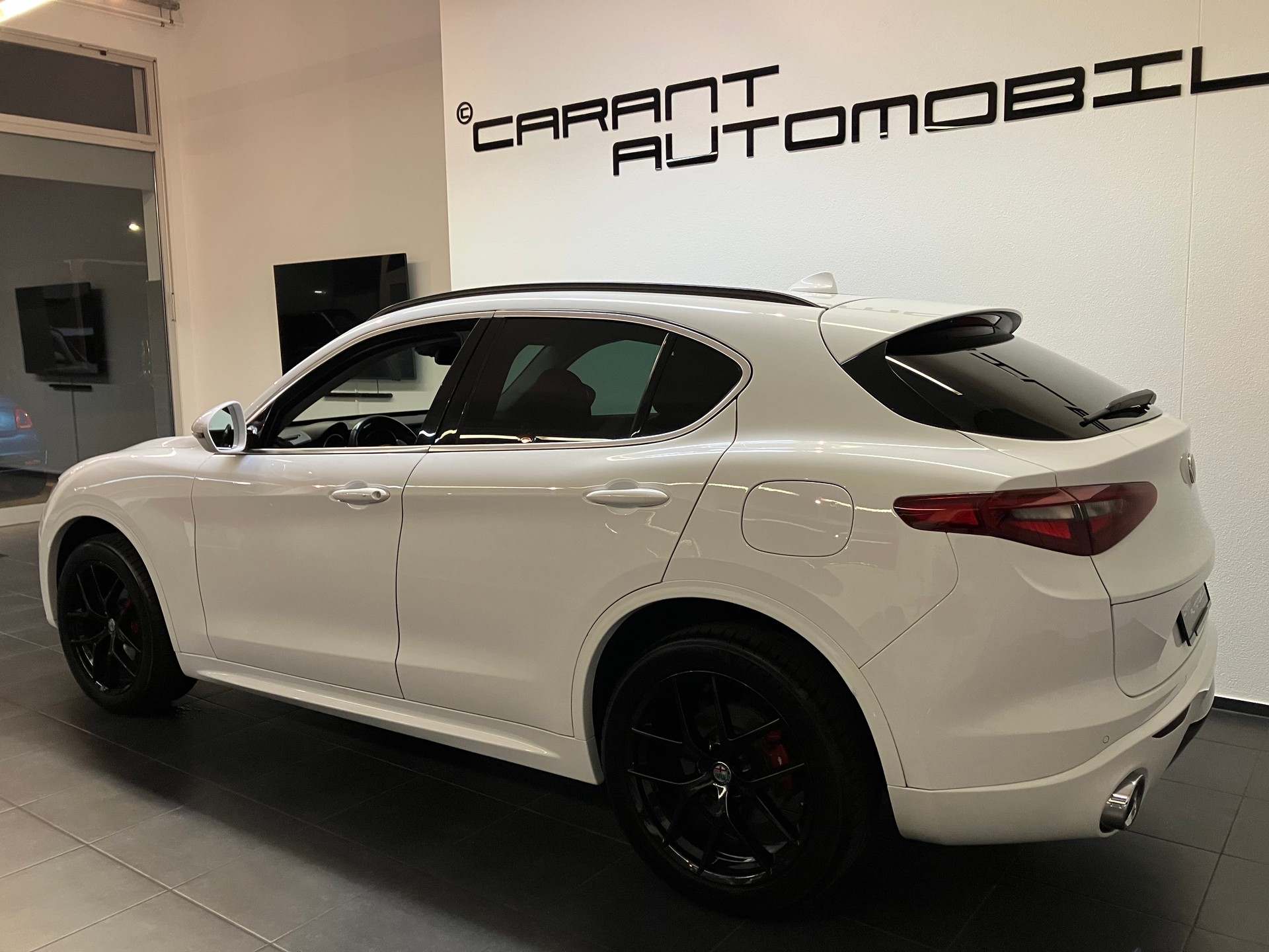 ALFA ROMEO Stelvio 2.0 First Edition Q4 Automatic-image-5