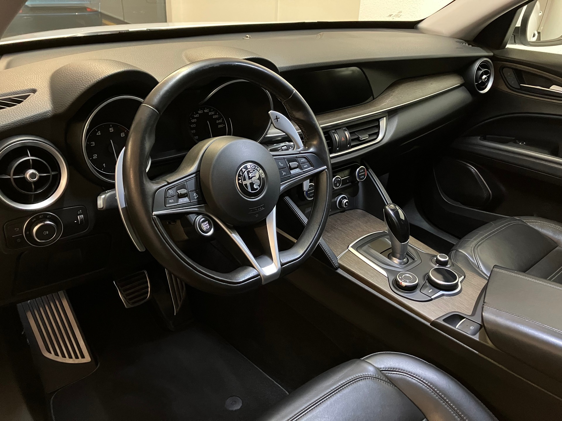 ALFA ROMEO Stelvio 2.0 First Edition Q4 Automatic-image-10