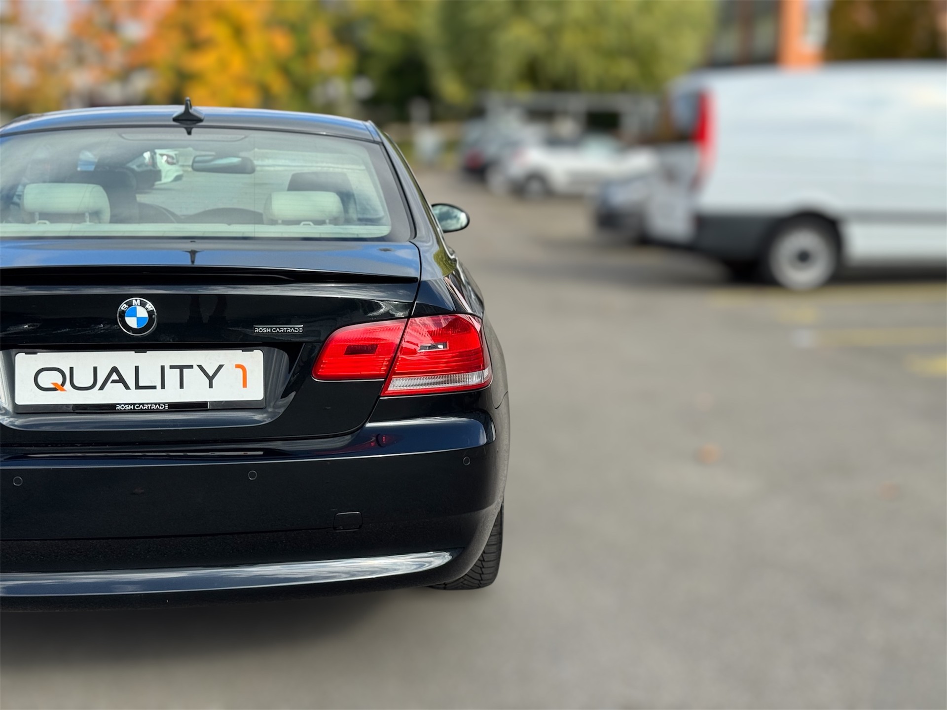 BMW 325i xDrive Coupé Steptronic-image-15