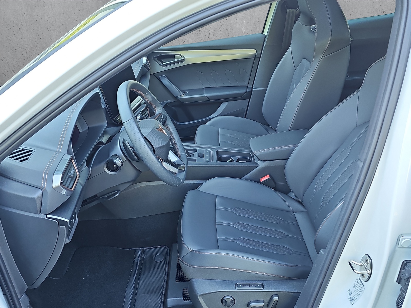 CUPRA LEON VZ 2.0 TSI DSG-image-9