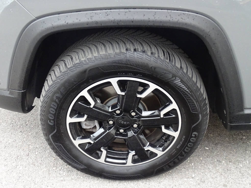 JEEP Compass 1.3 Trailhawk 4XE-image-1