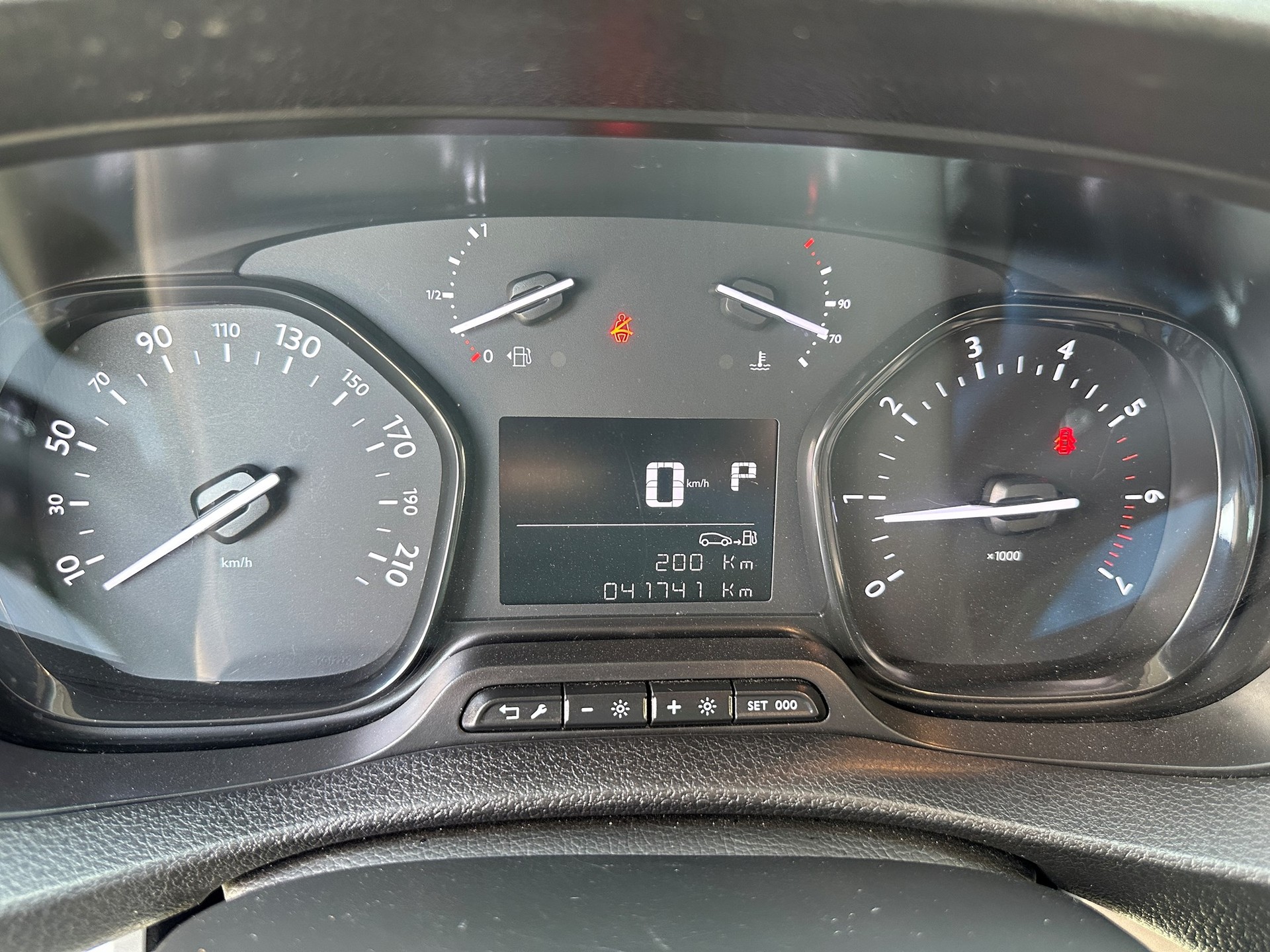 CITROEN Spacetourer 2.0 BlueHDi Business XL EAT-image-10