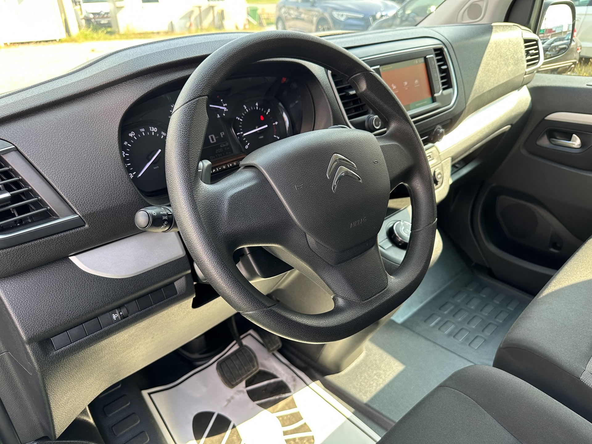 CITROEN Spacetourer 2.0 BlueHDi Business XL EAT-image-13