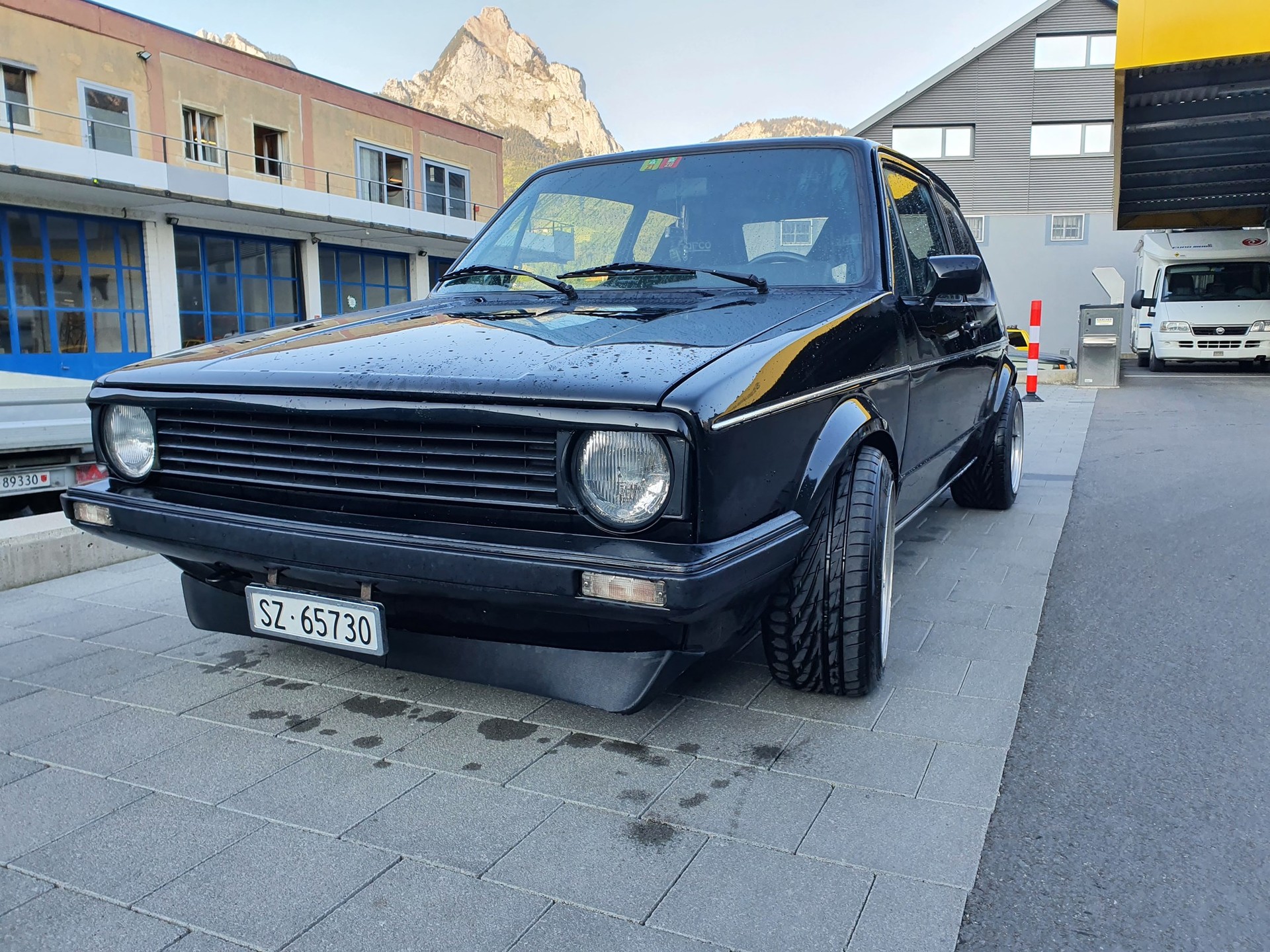 VW Golf 1800 GTI-image-1