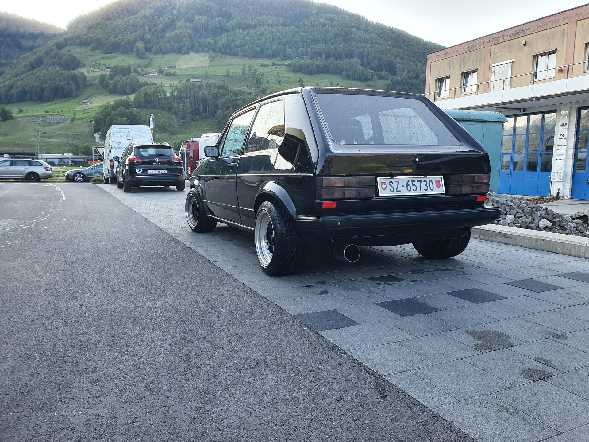 VW Golf 1800 GTI-image-2