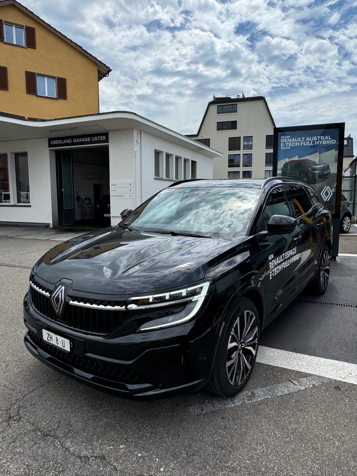 RENAULT Espace 1.2 E-Tech 200 Iconic-image-2