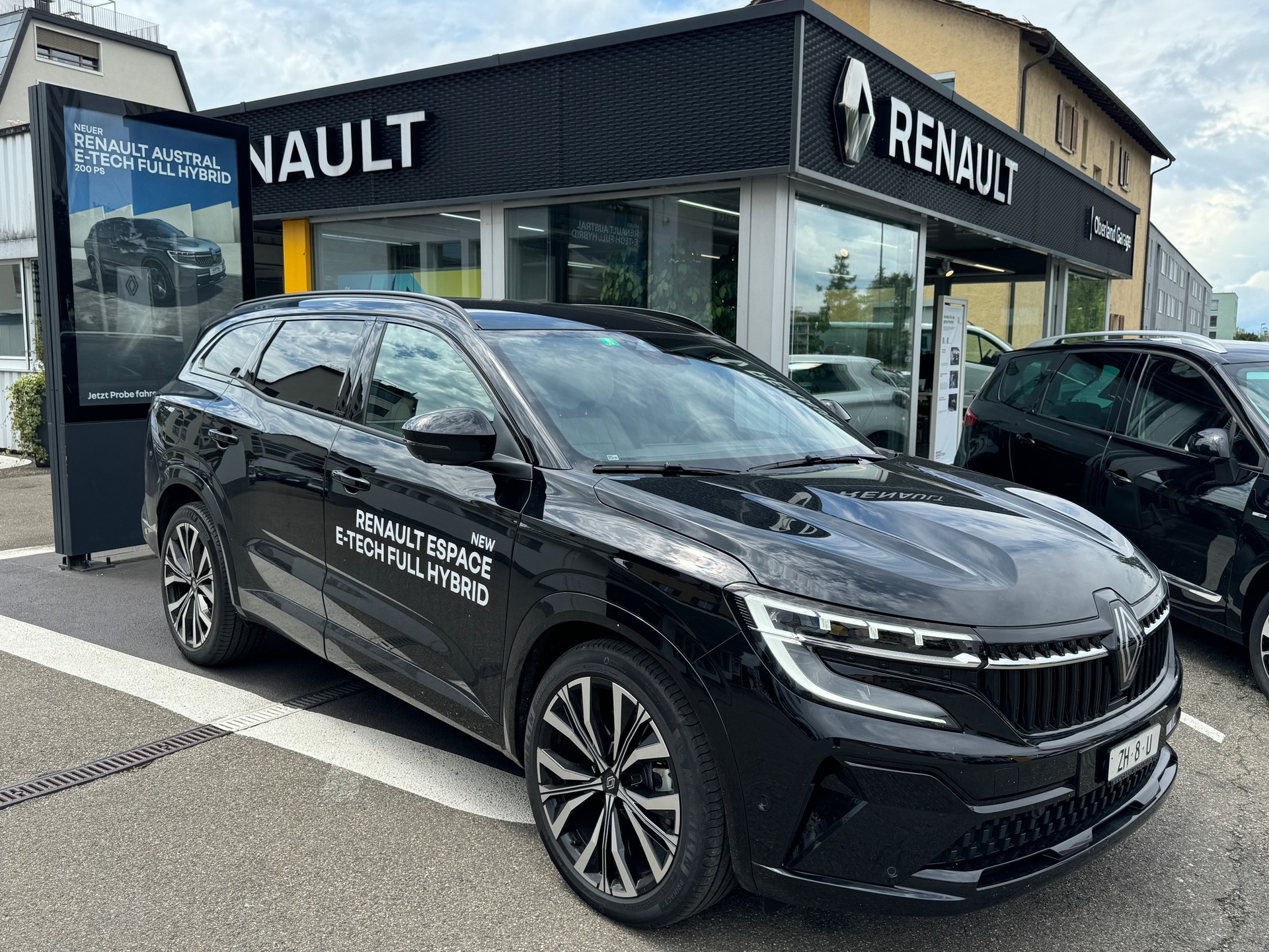 RENAULT Espace 1.2 E-Tech 200 Iconic-image-0