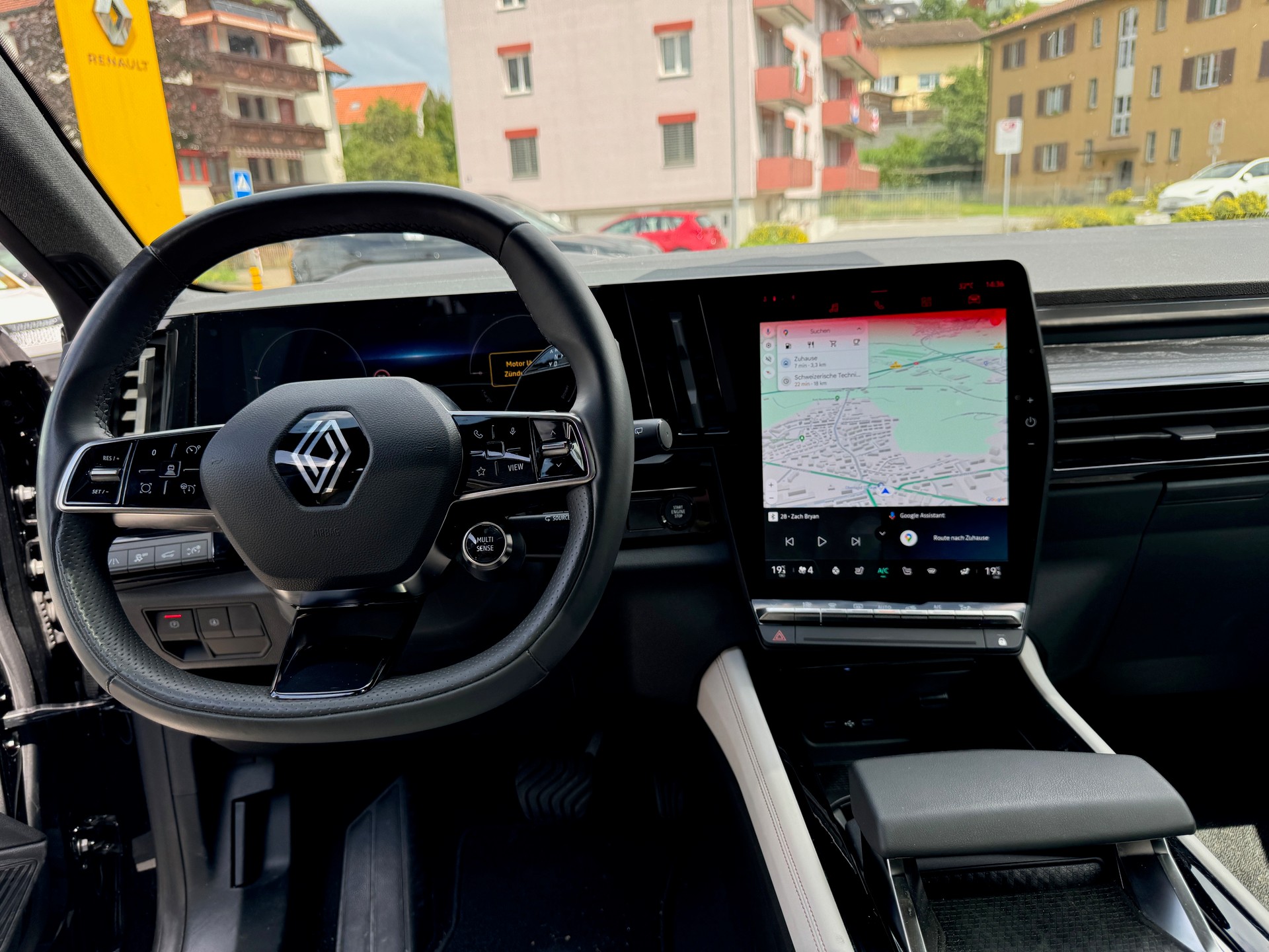 RENAULT Espace 1.2 E-Tech 200 Iconic-image-12