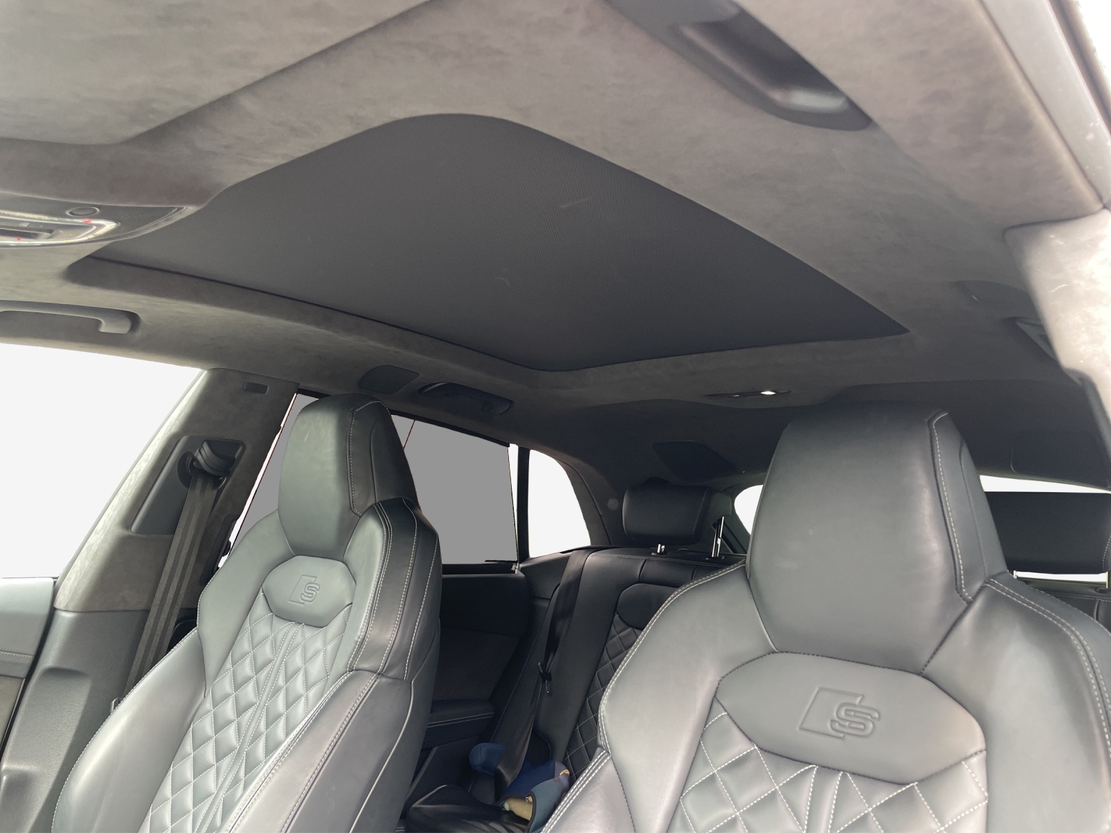 AUDI SQ8 TFSI quattro tiptronic-image-15