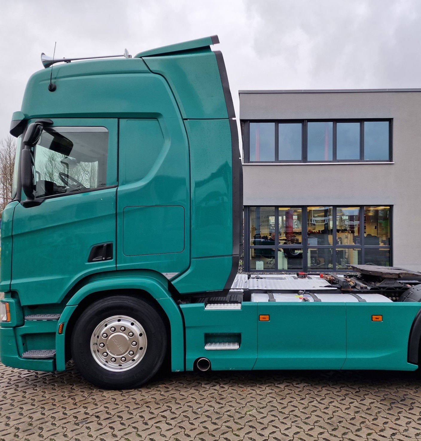 SCANIA R 500 A4x2NA Tractorhead-image-2