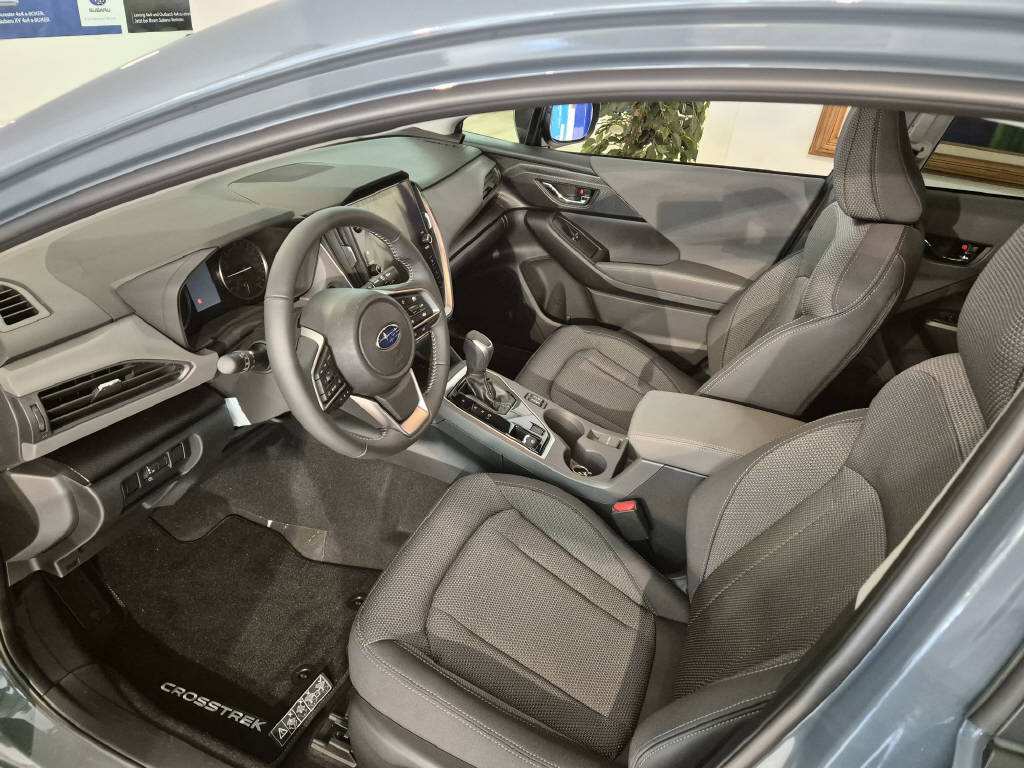 SUBARU Crosstrek 2.0i e-Boxer Swiss Plus-image-3