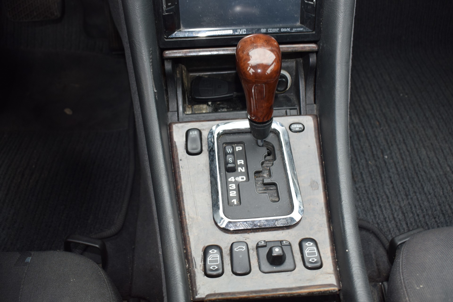 MERCEDES-BENZ CLK 320 Elégance Automatic-image-9