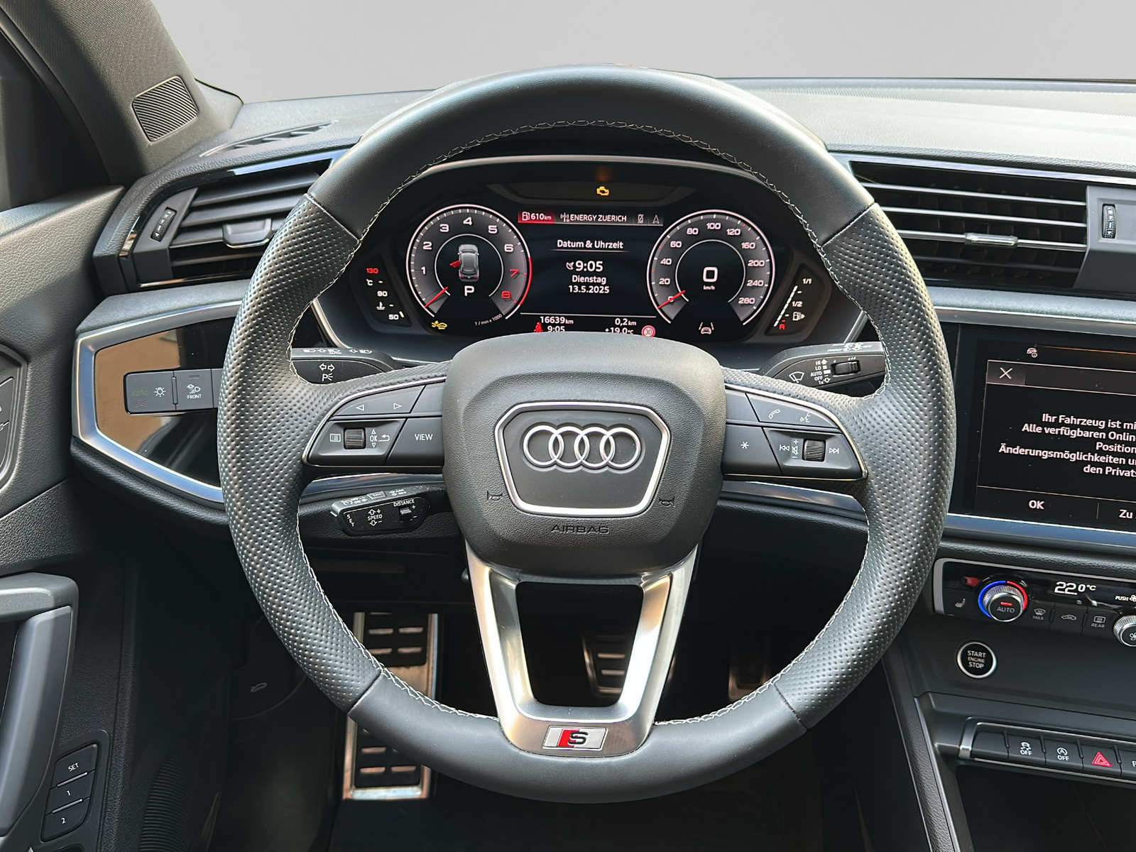 AUDI Q3 35 TFSI S line S-tronic-image-11