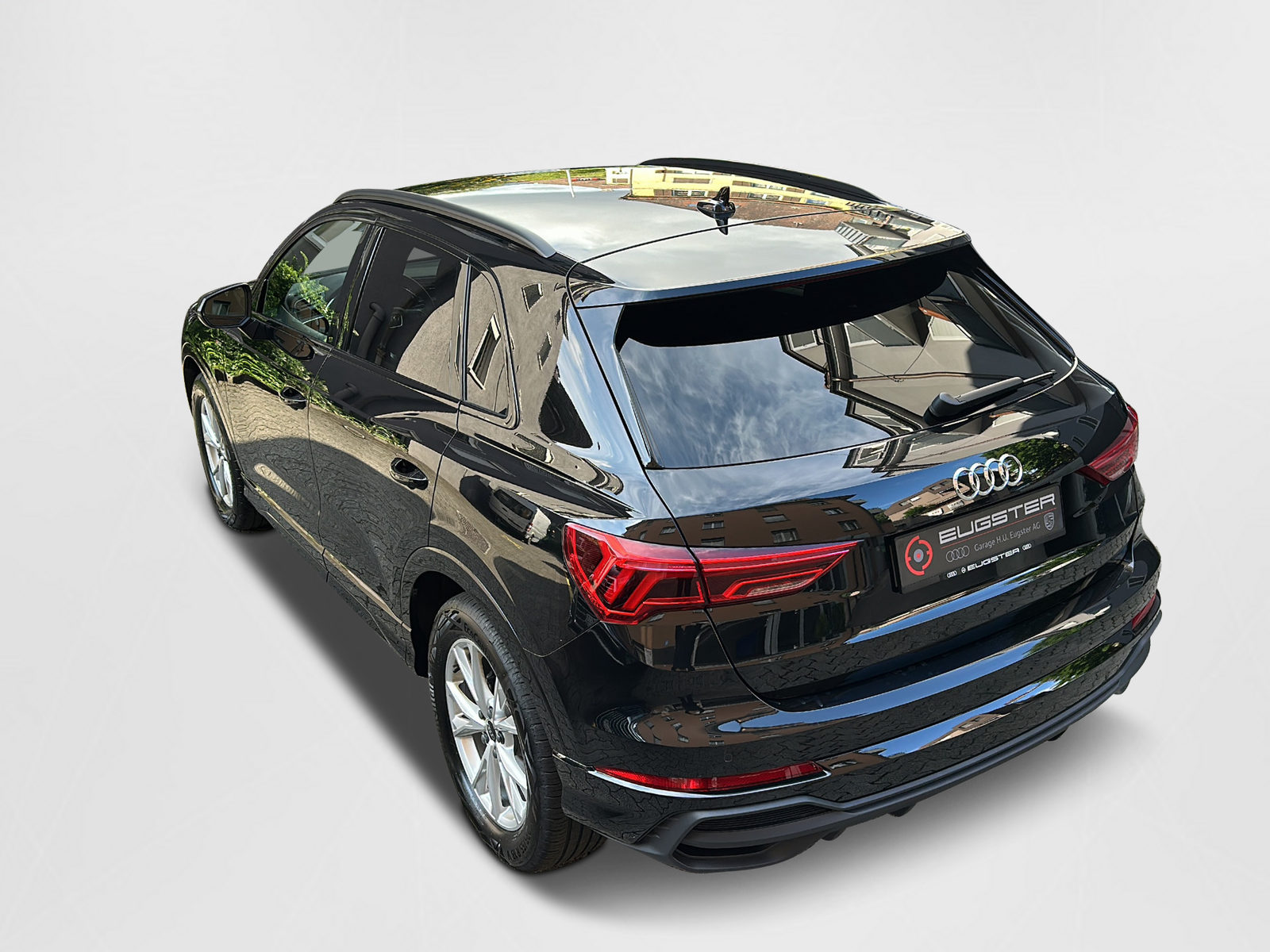 AUDI Q3 35 TFSI S line S-tronic-image-8