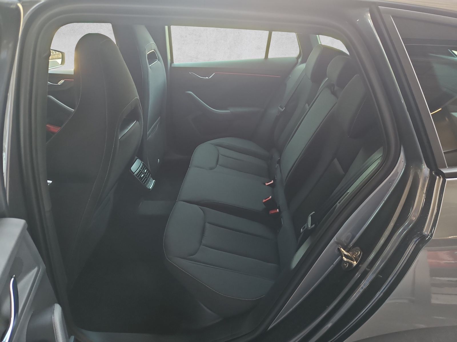 SKODA Scala 1.0 TSI Dynamic DSG-image-6