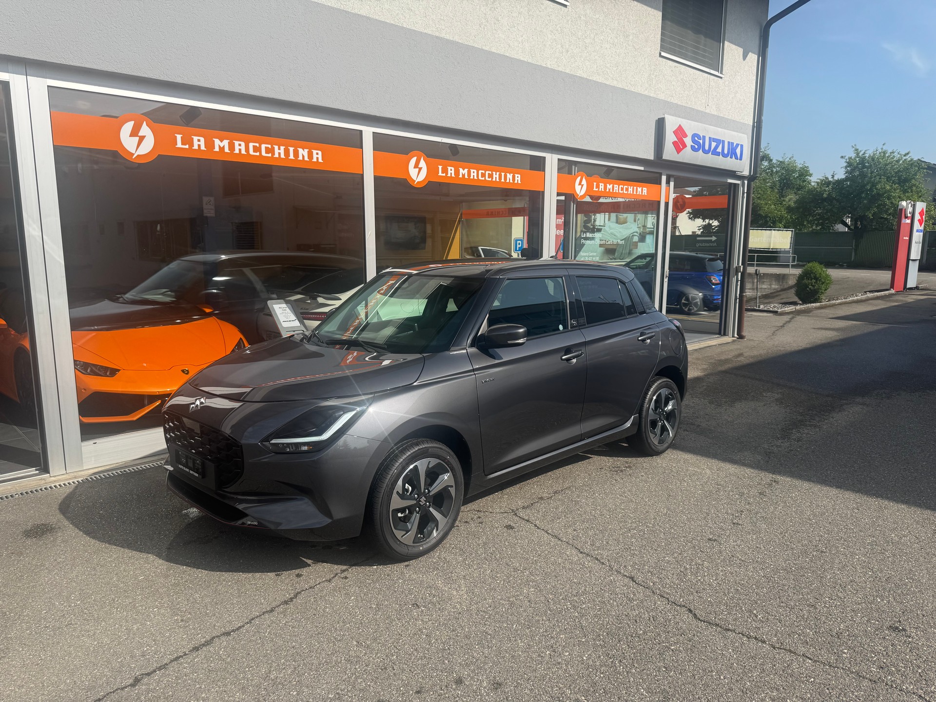 SUZUKI Swift 1.2 Tradizio Top Hybrid 4x4-showroom-element-1